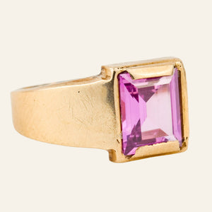 Sleek Pink Stone Gold Ring