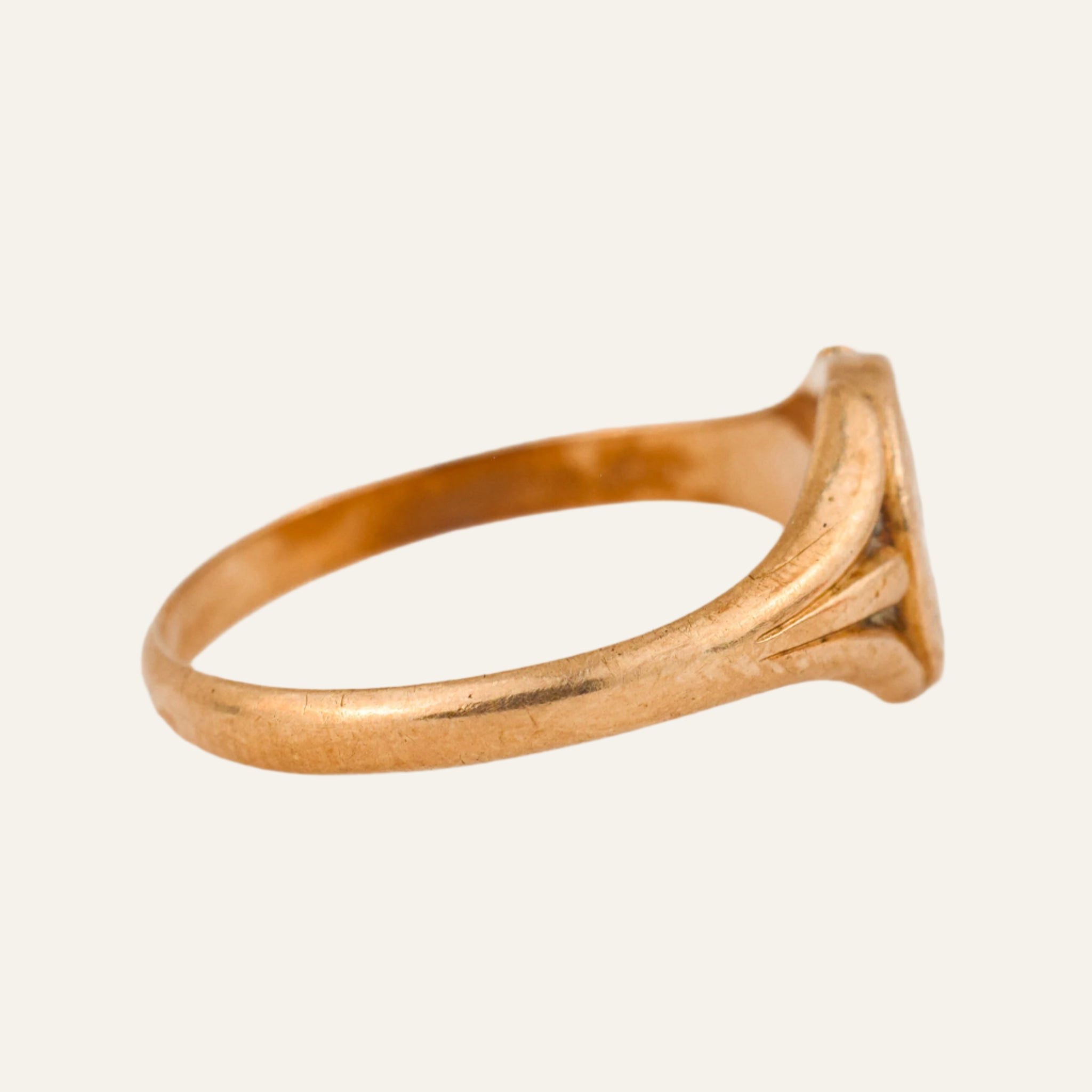'H' Script Signet Ring