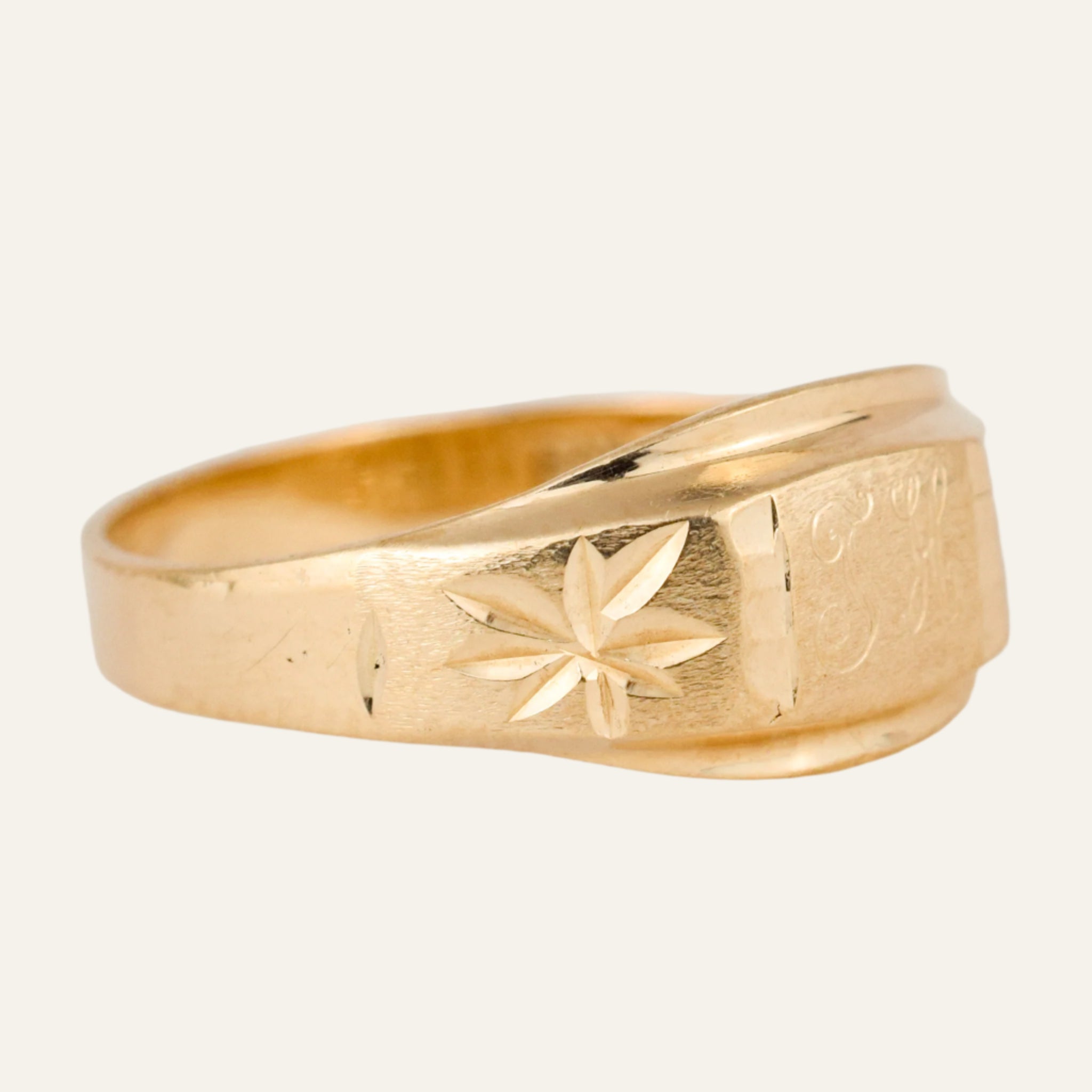 'TH' Signet Ring