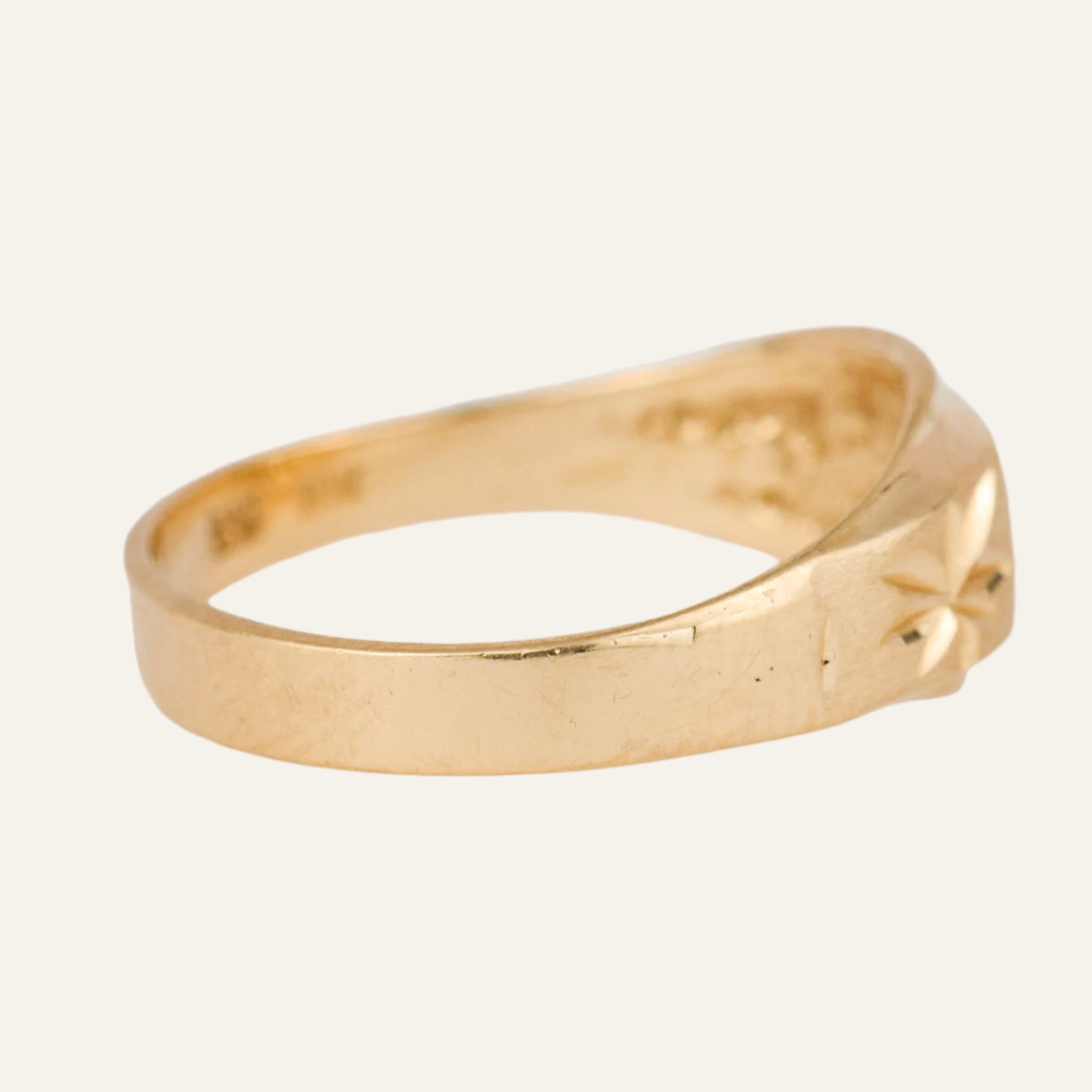 'TH' Signet Ring