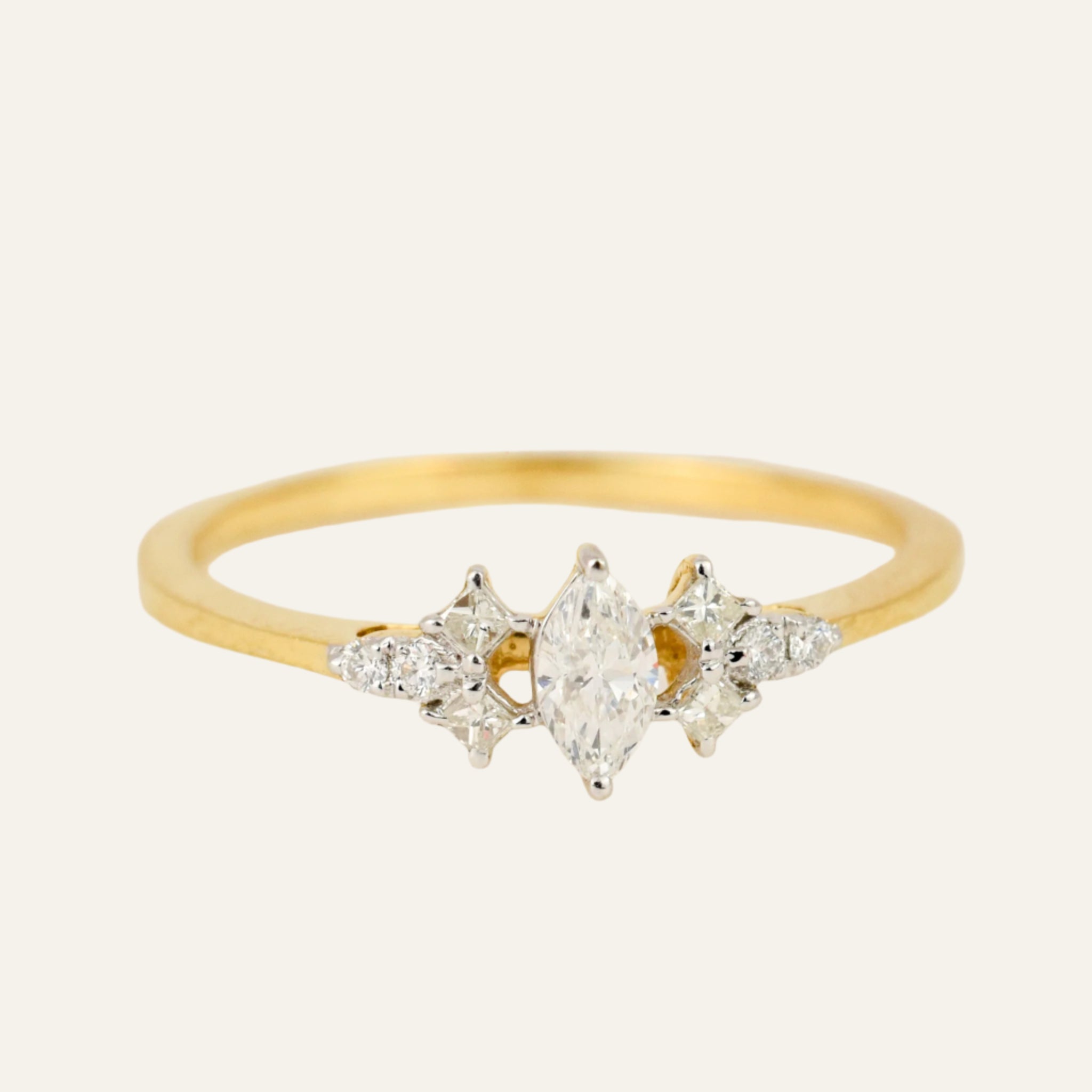 Marquise Sparkling Band
