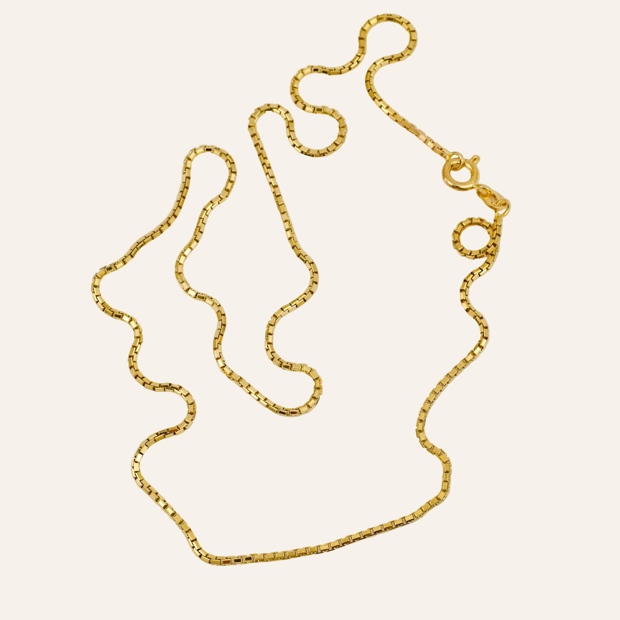 18" Rounded Box Chain Necklace