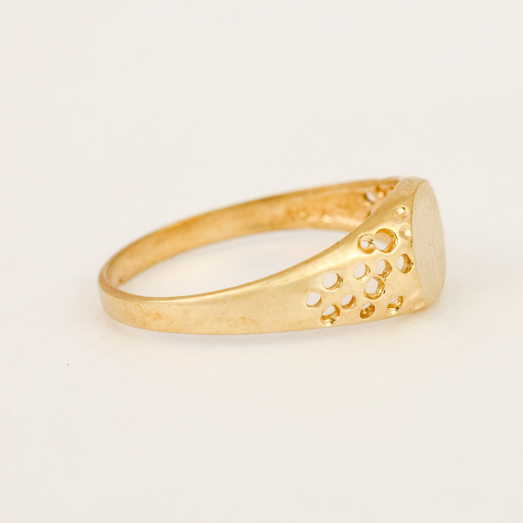 'R' Signet Ring
