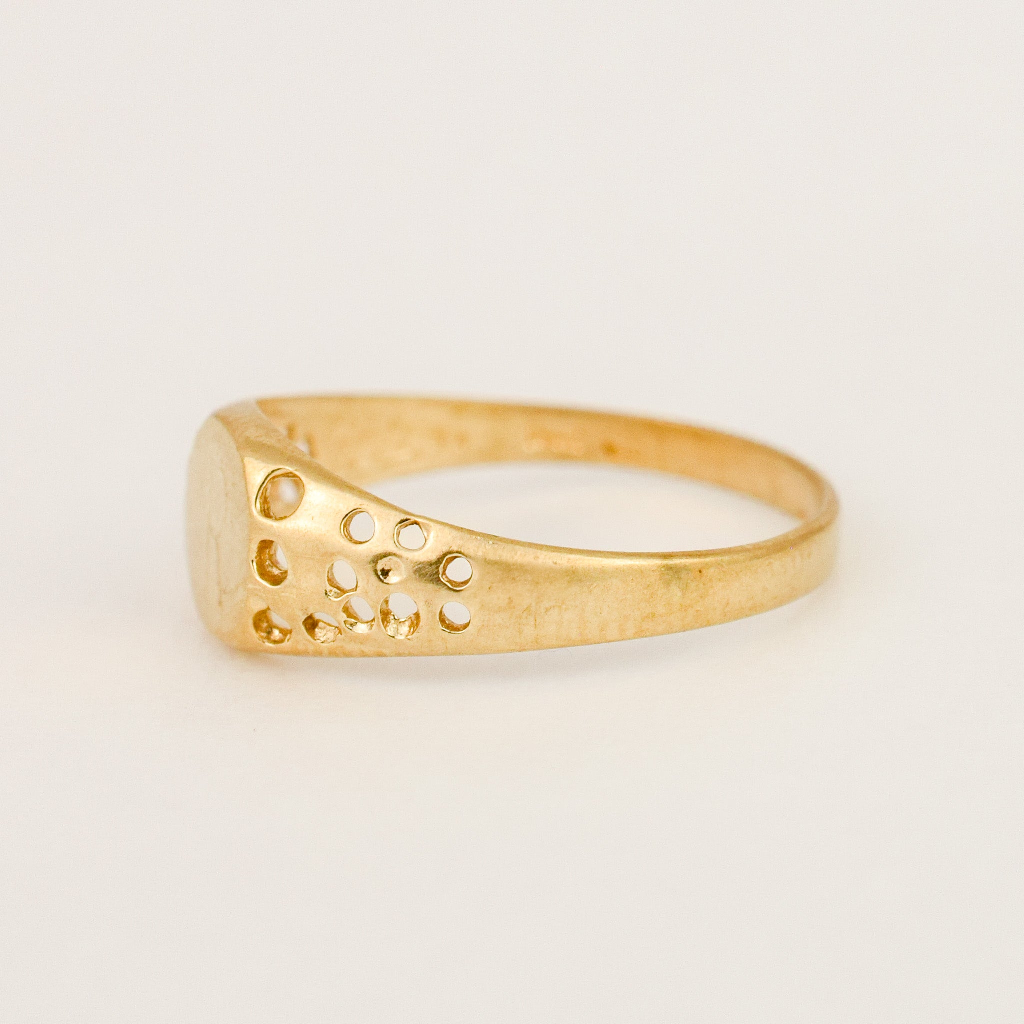 'R' Signet Ring