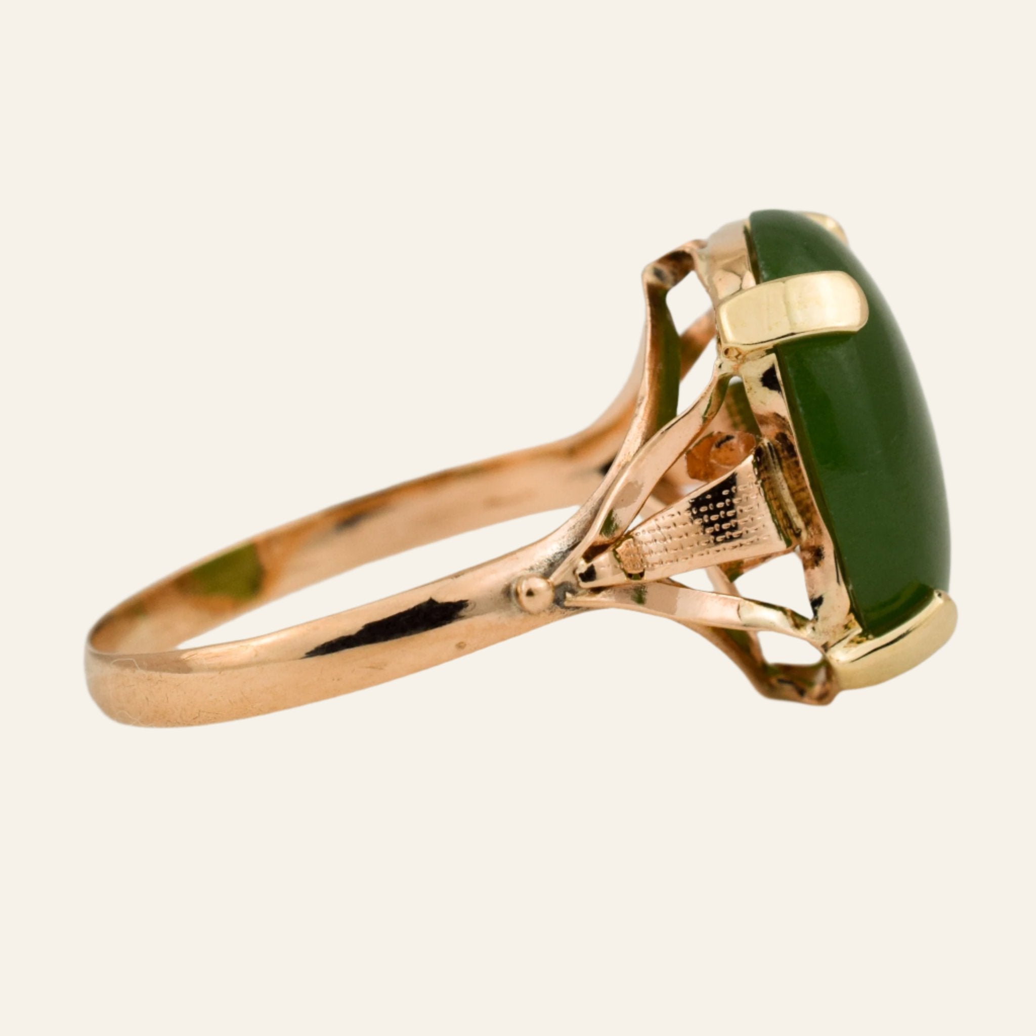 Juicy Solitaire Jade Ring