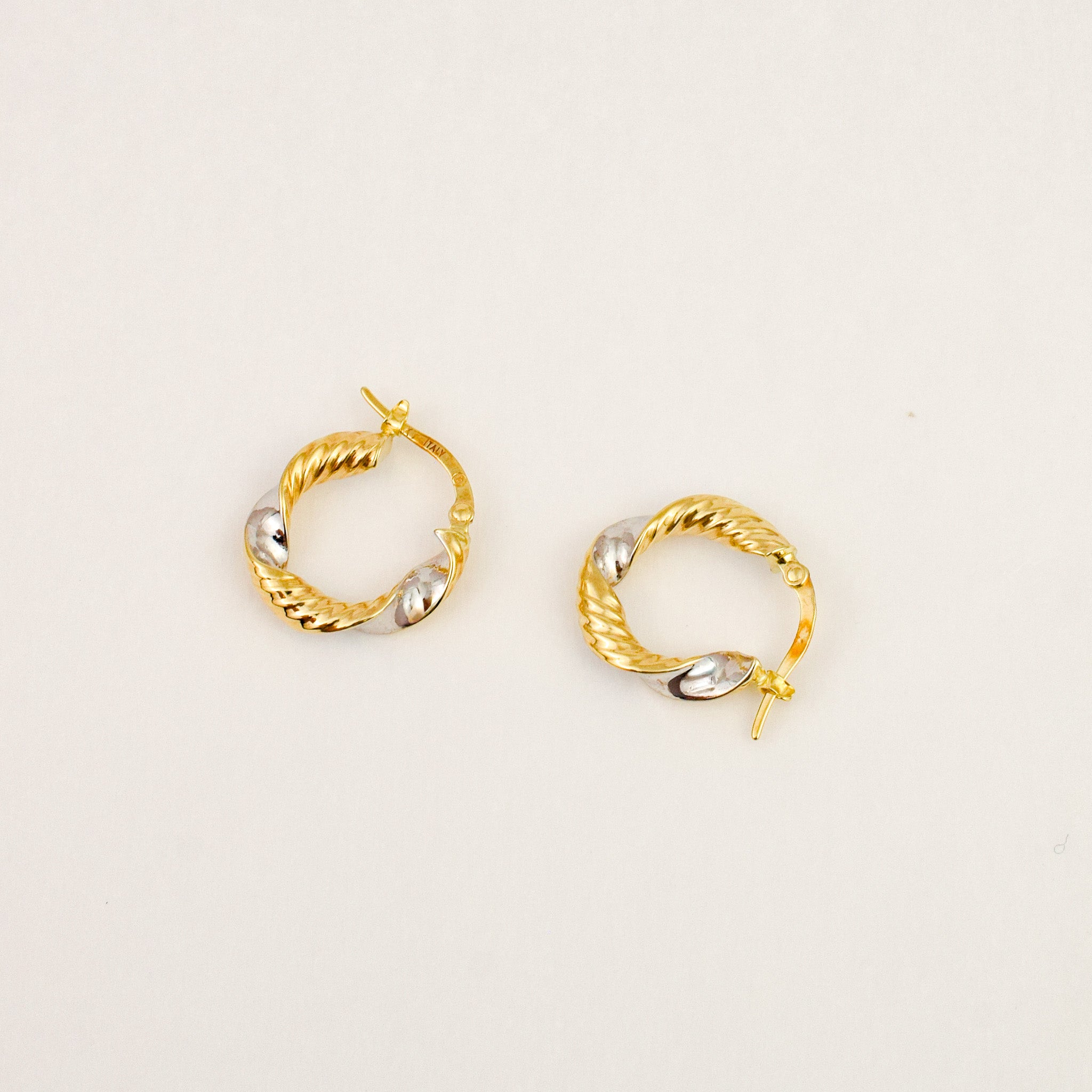19.2mm Two-Toned Twist Hoops