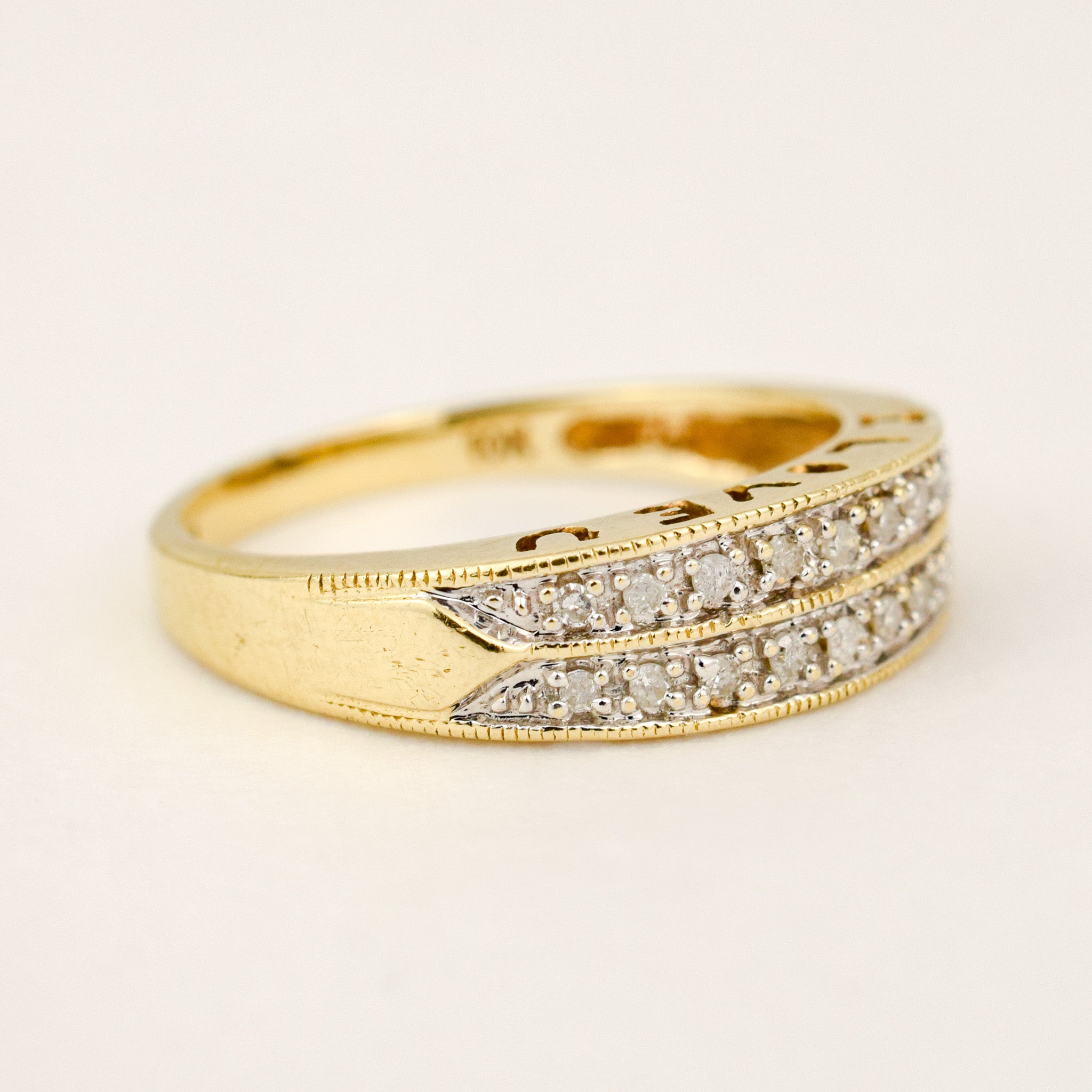 Double Diamond Band