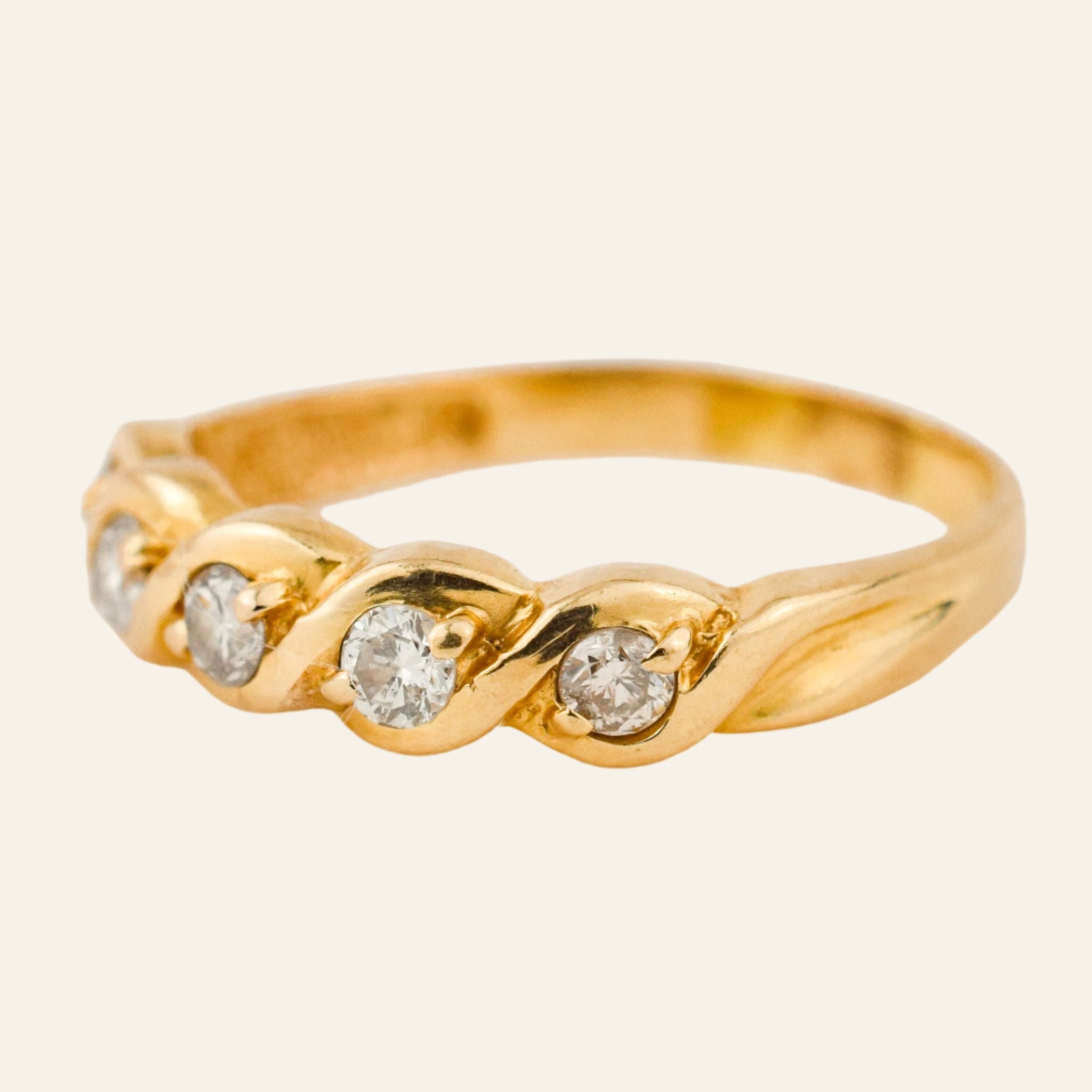 vintage Wavey 5 Diamond Band