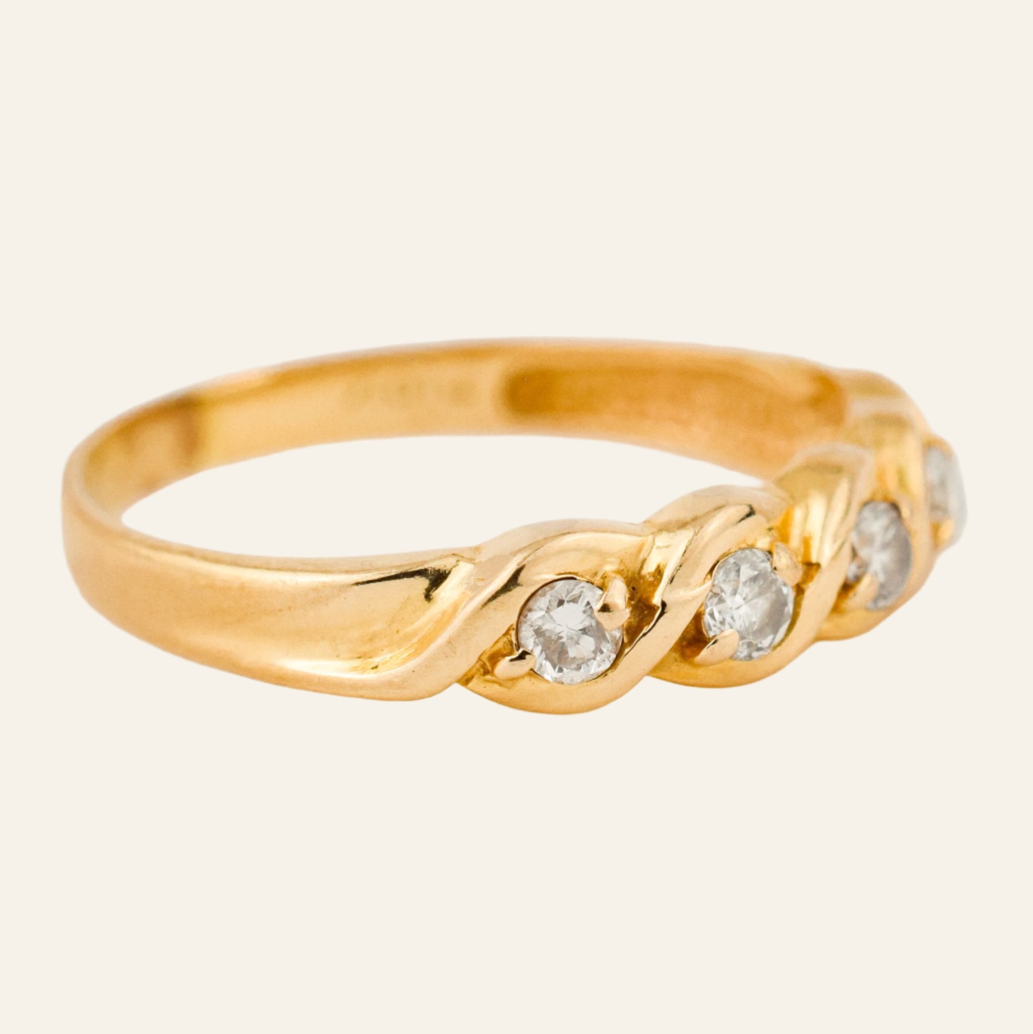 vintage Wavey 5 Diamond Band
