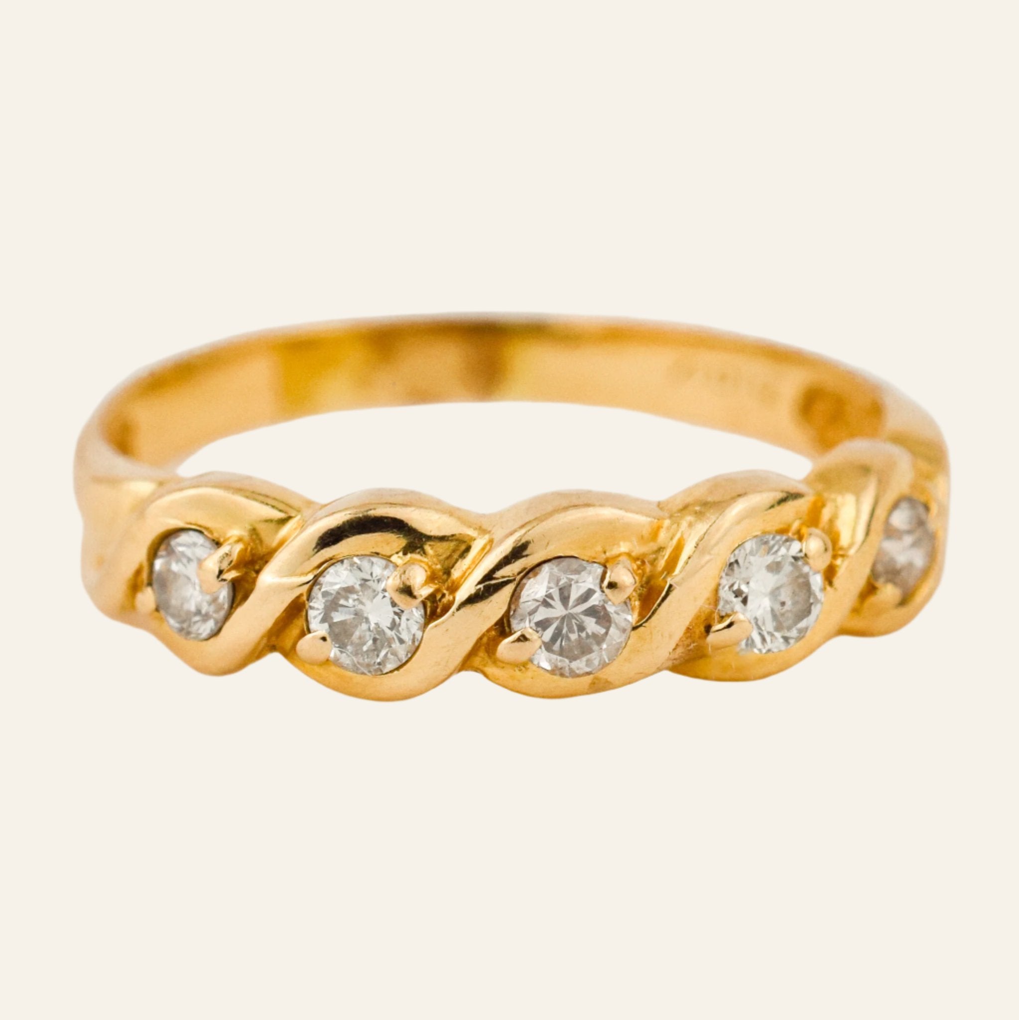 vintage Wavey 5 Diamond Band
