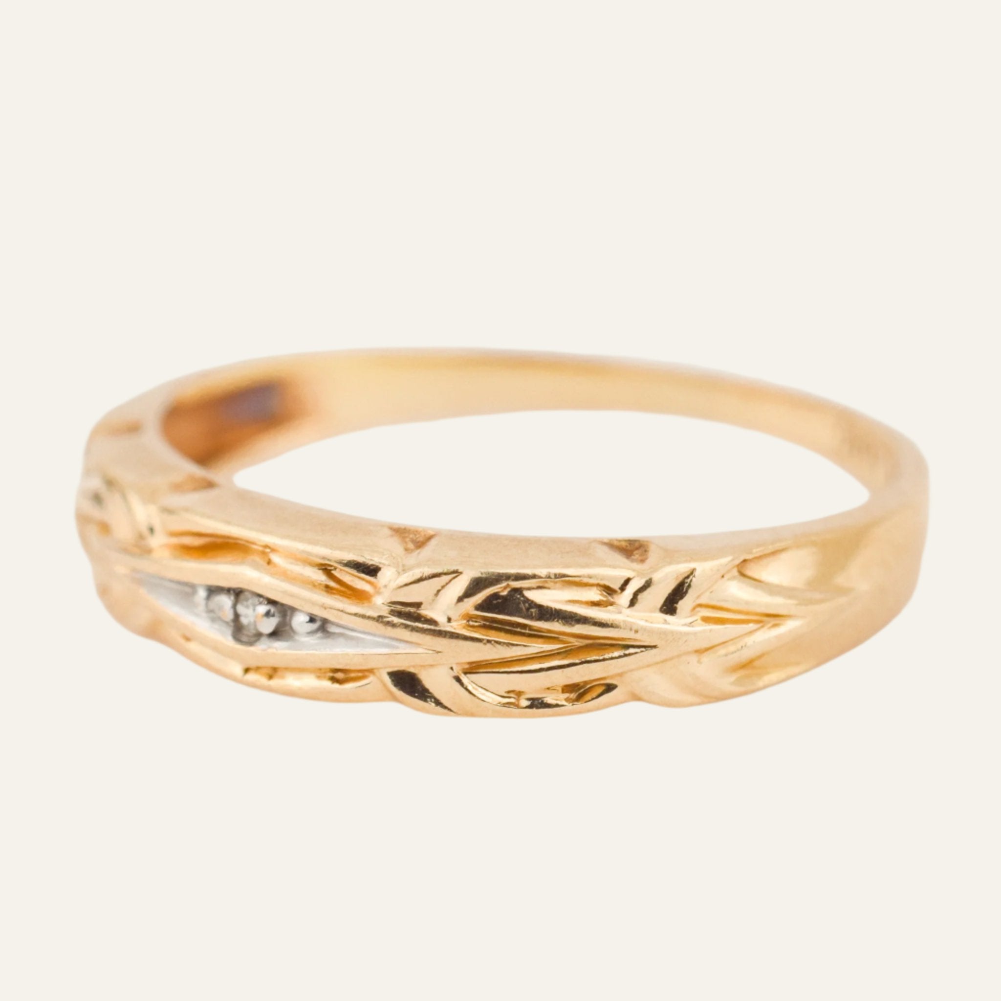 Detailed Diamond Gold Band