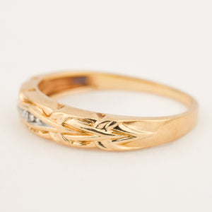 Detailed Diamond Gold Band