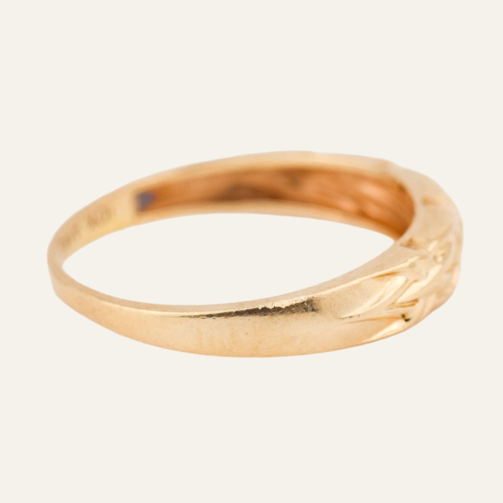 Detailed Diamond Gold Band