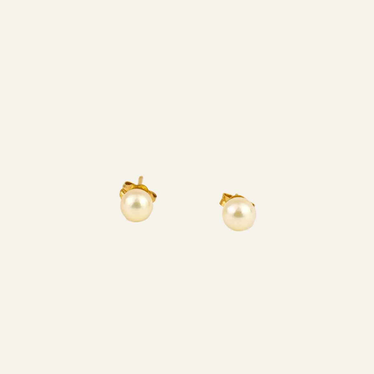 Pearl Studs