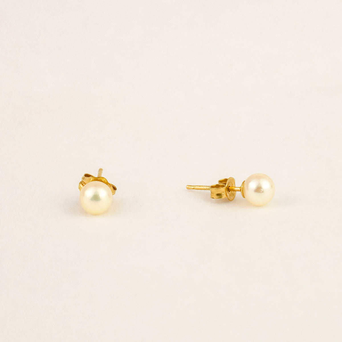 Pearl Studs