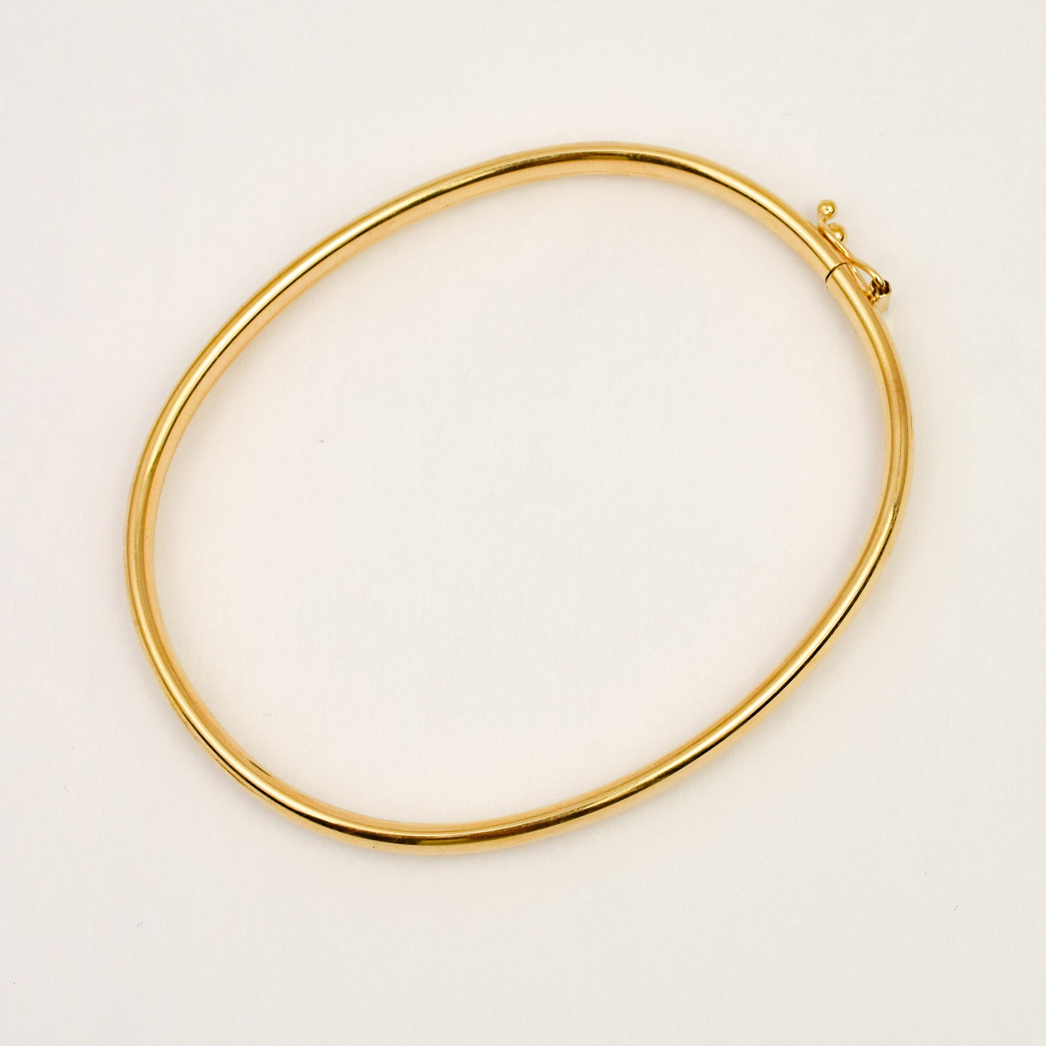 62.4mm Oval Bangle