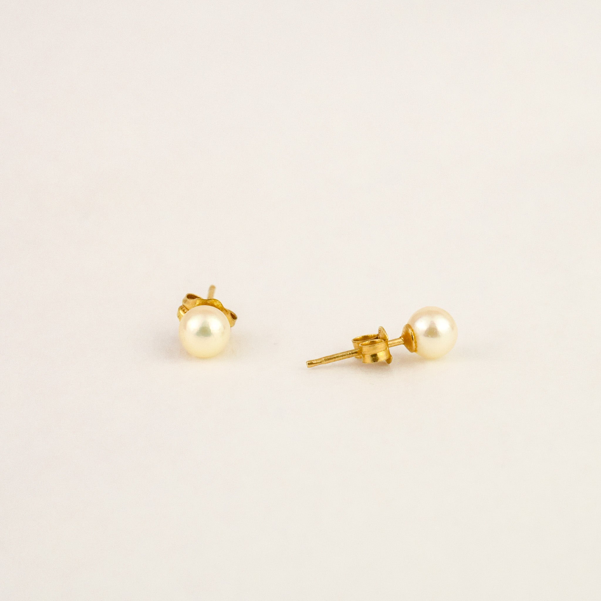 Pearl Studs