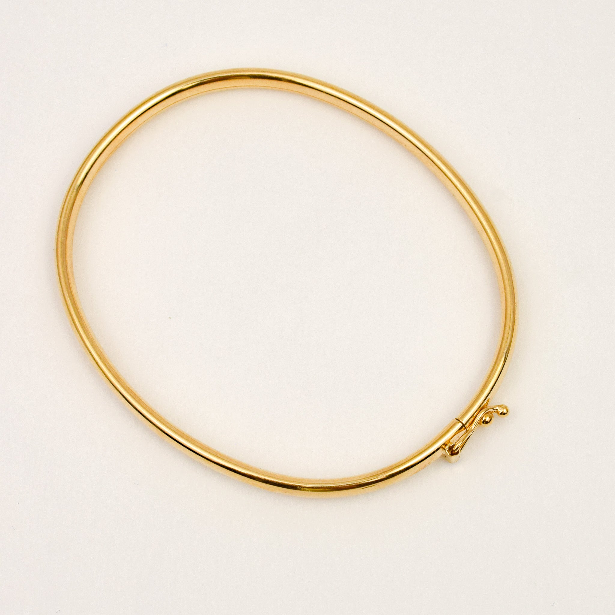 62.4mm Oval Bangle