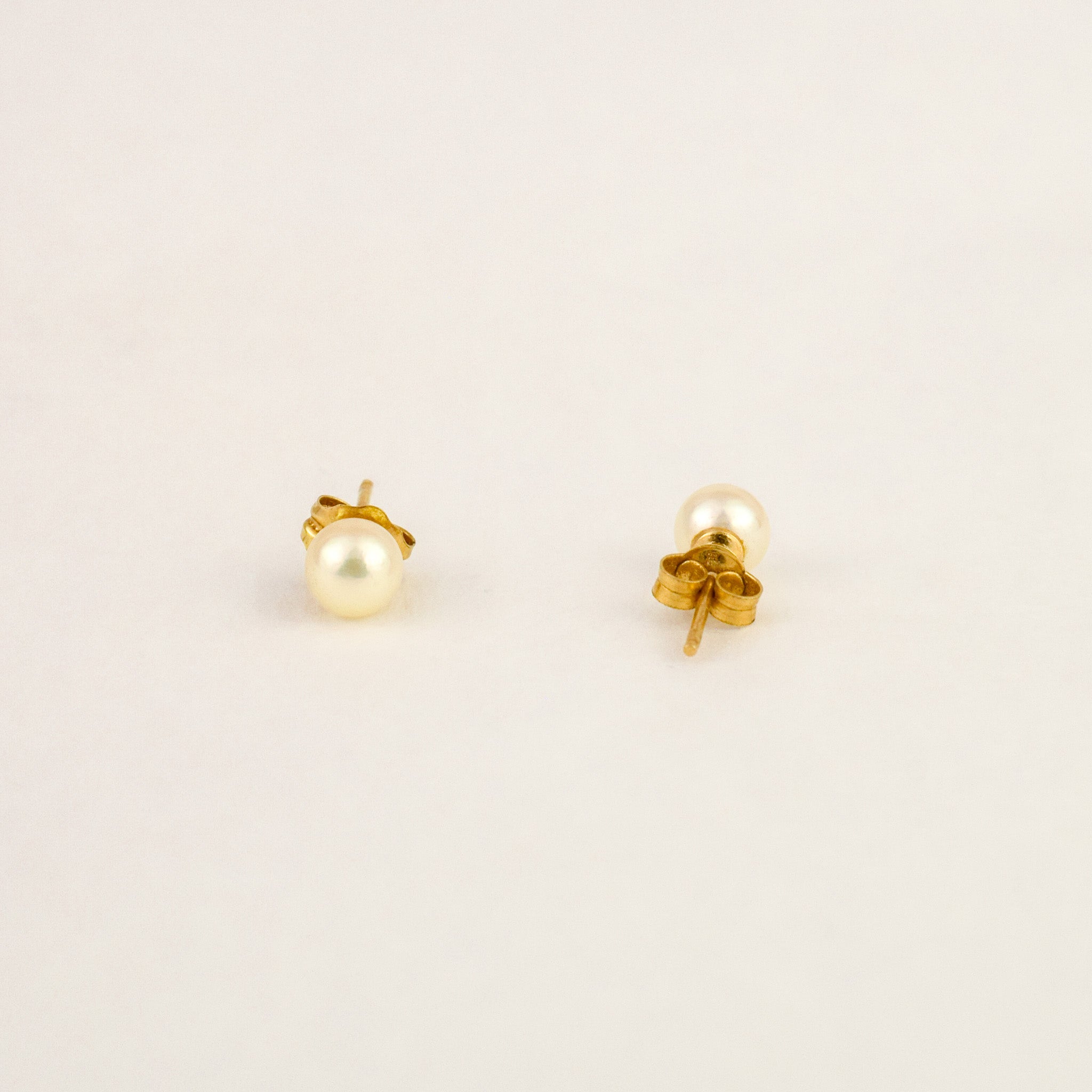 Pearl Studs