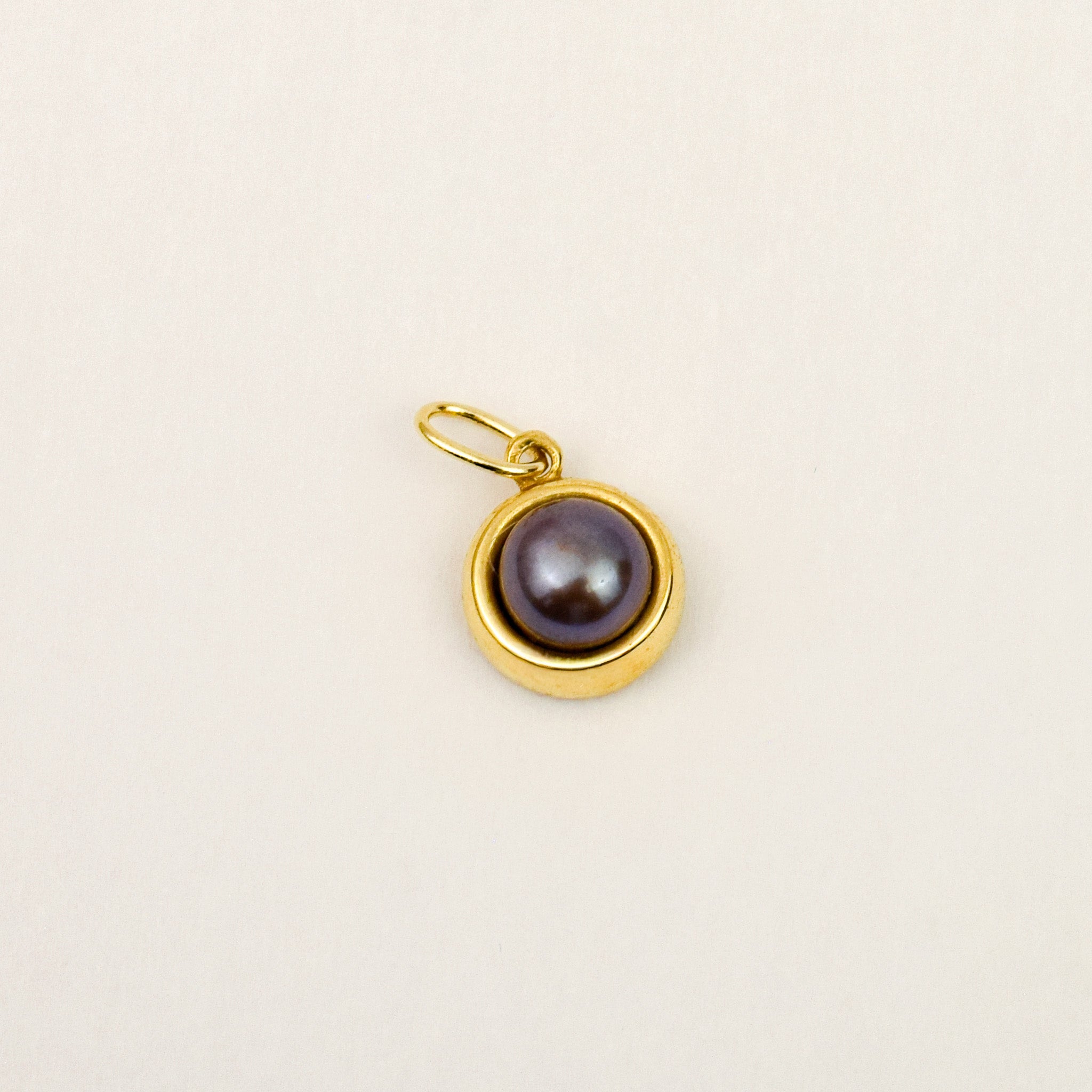 Black Pearl Pendant