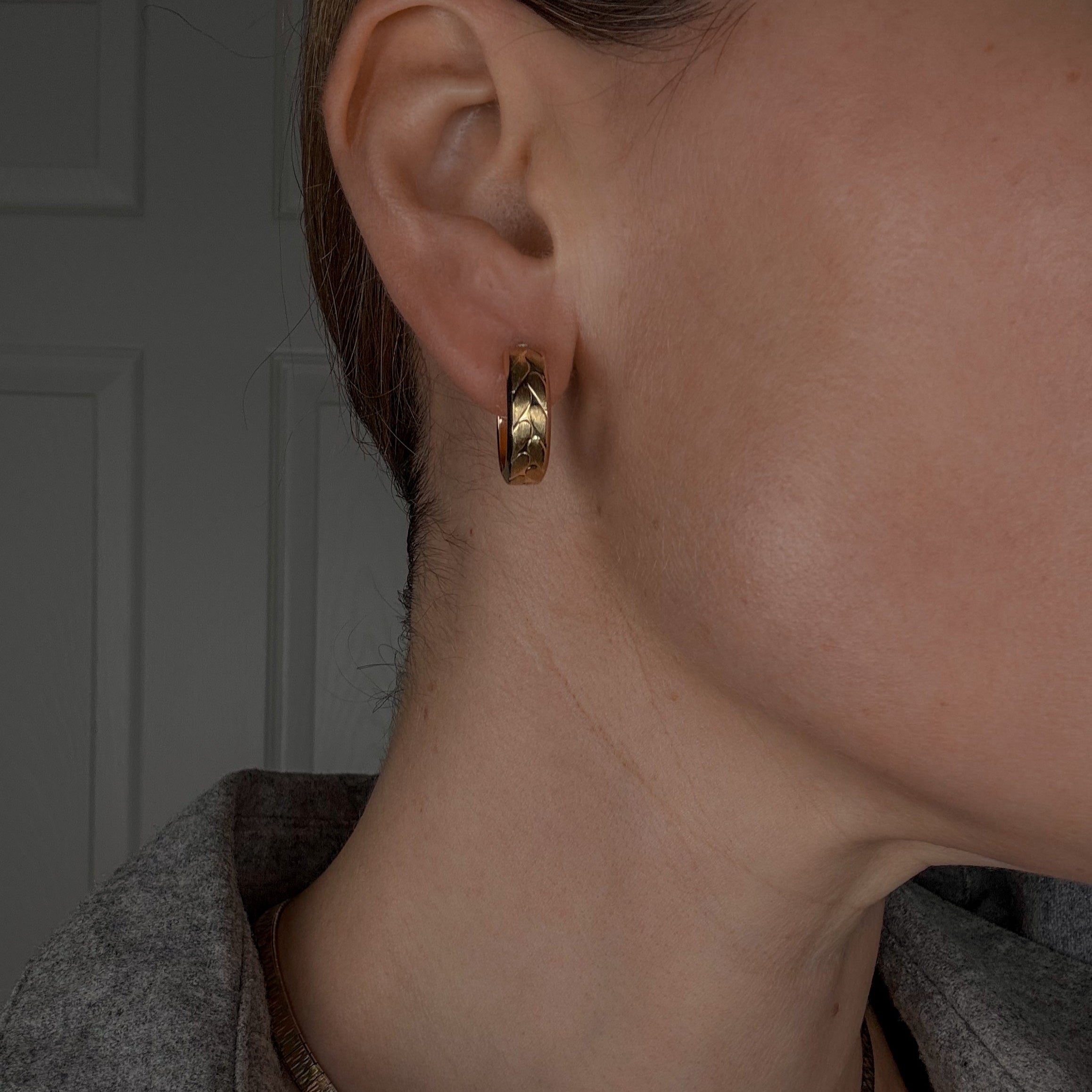 20 mm Brushed Leaf Motif Gold Hoop Earrings