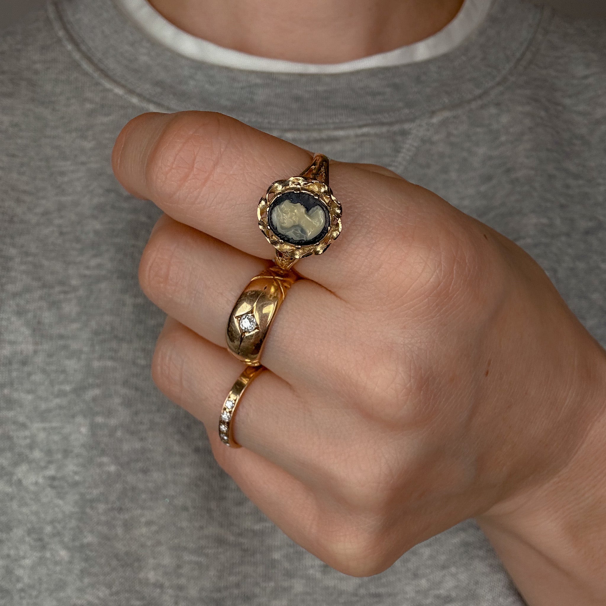 Black Onyx and Shell Cameo Ring