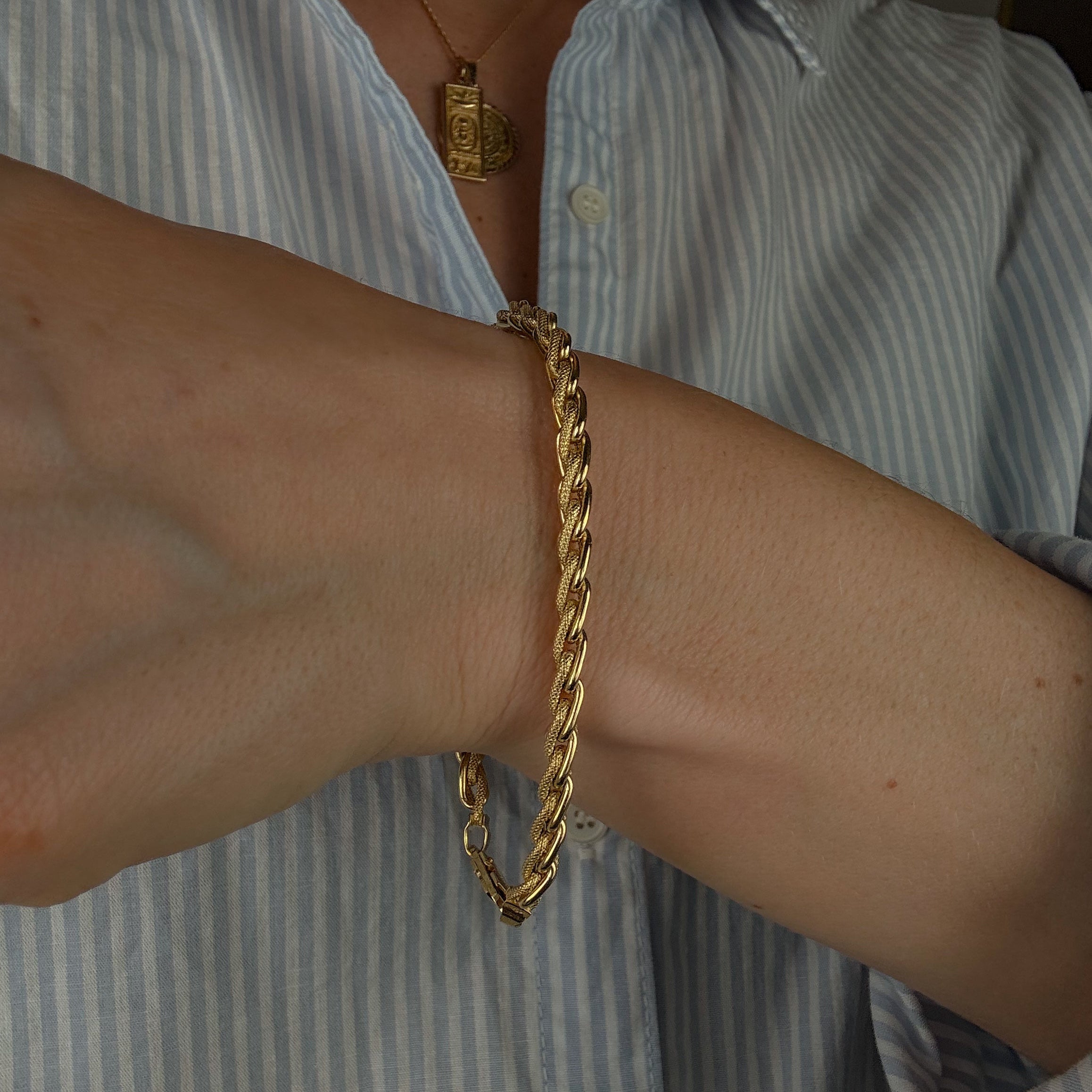 7.5" Multi-Texture Birks Gold Chain Bracelet