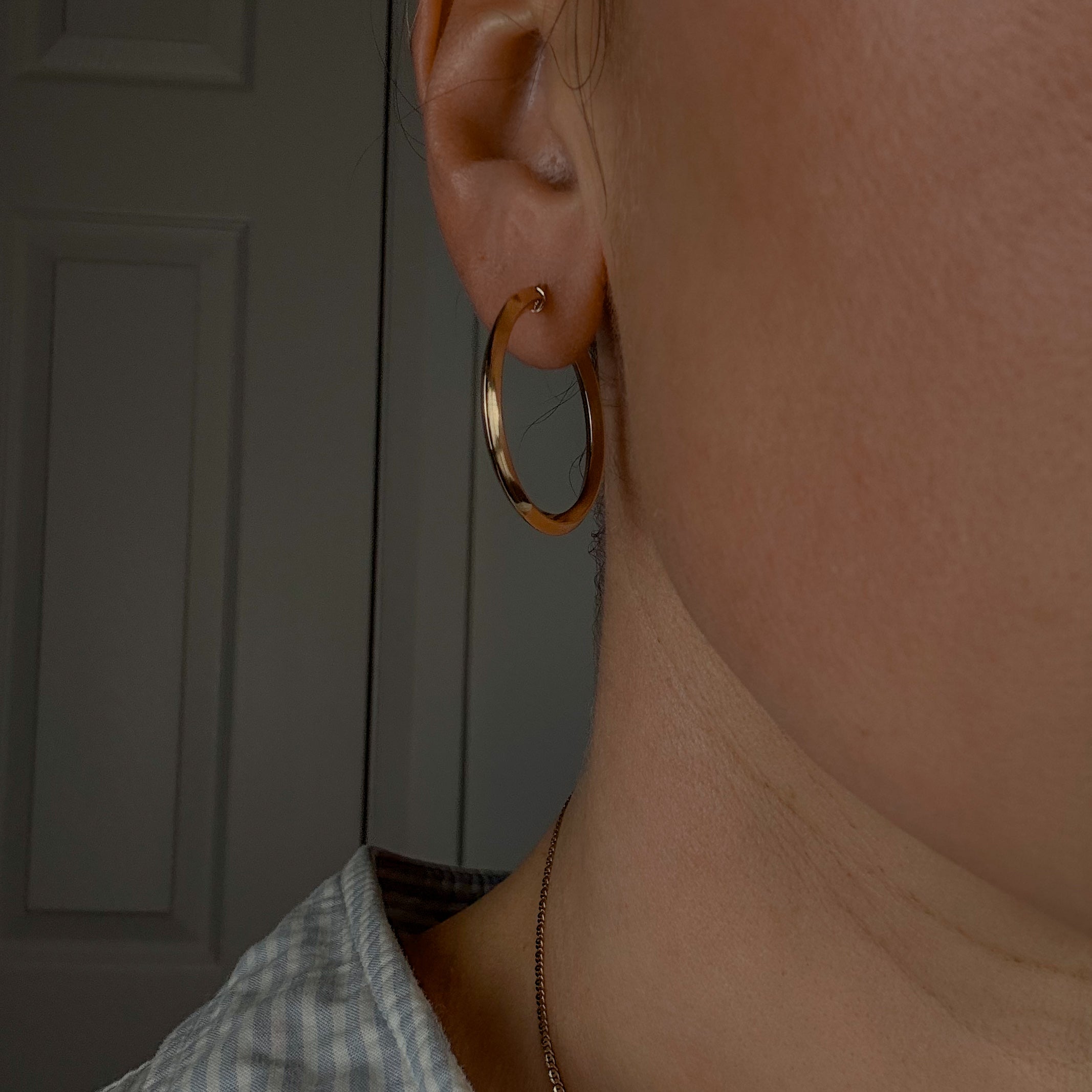 30 mm Knife Edge Gold Hoop Earrings