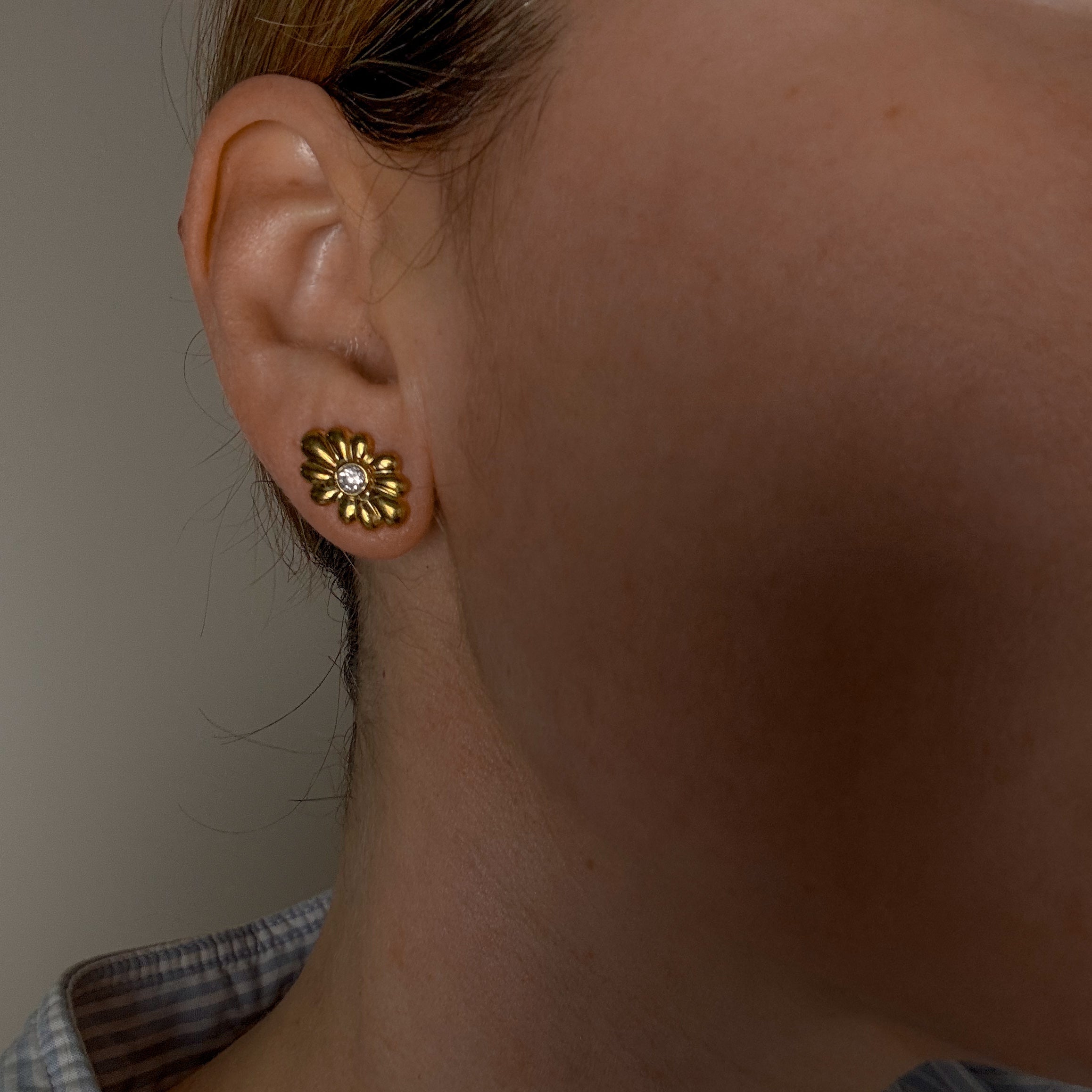 Sparkling Floral Earrings