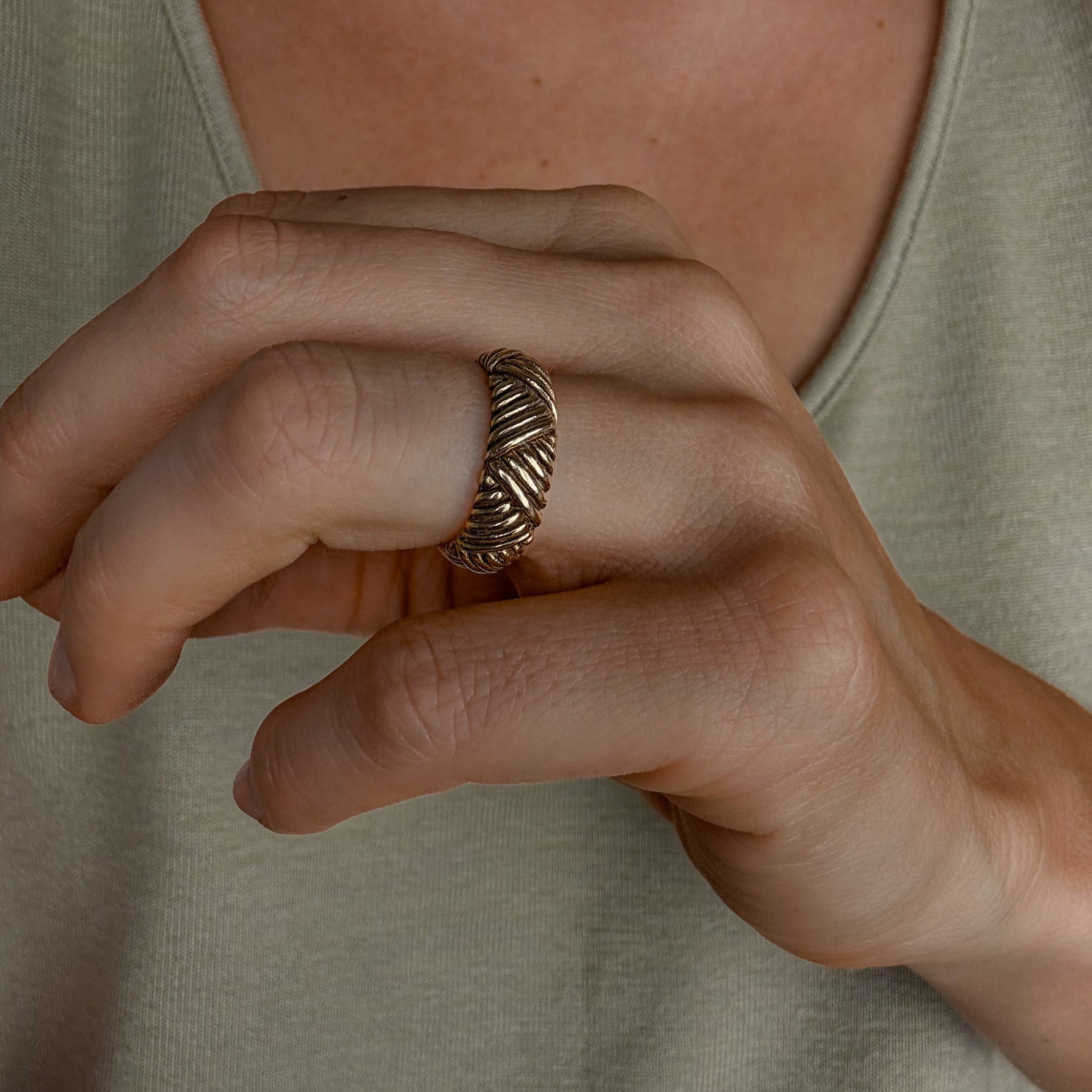 6.5 mm Basket Weave Gold Band