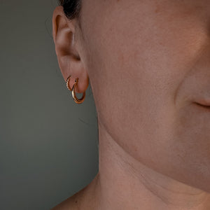 16.9mm Beaded Dainty Hoops