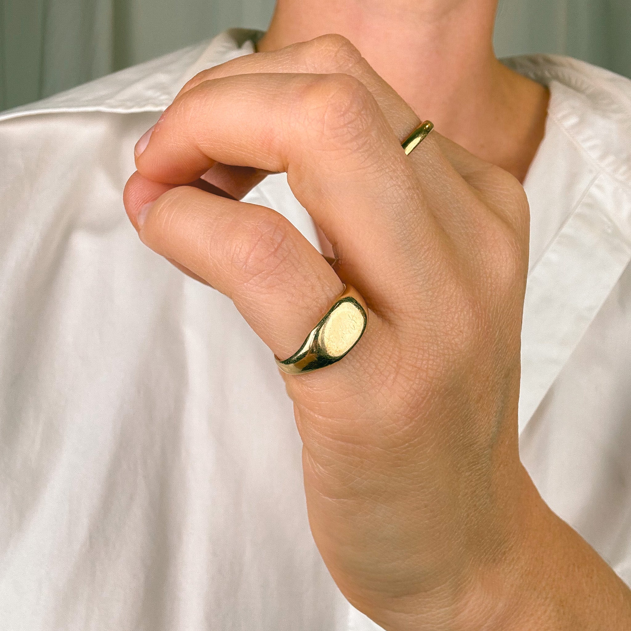 Smooth Rectangular Pinkie Signet