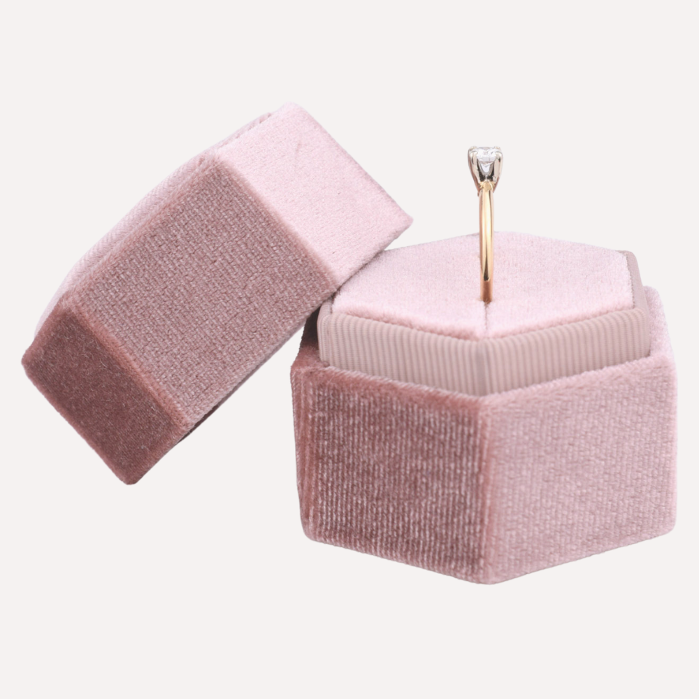 Heirloom Velvet Ring Box
