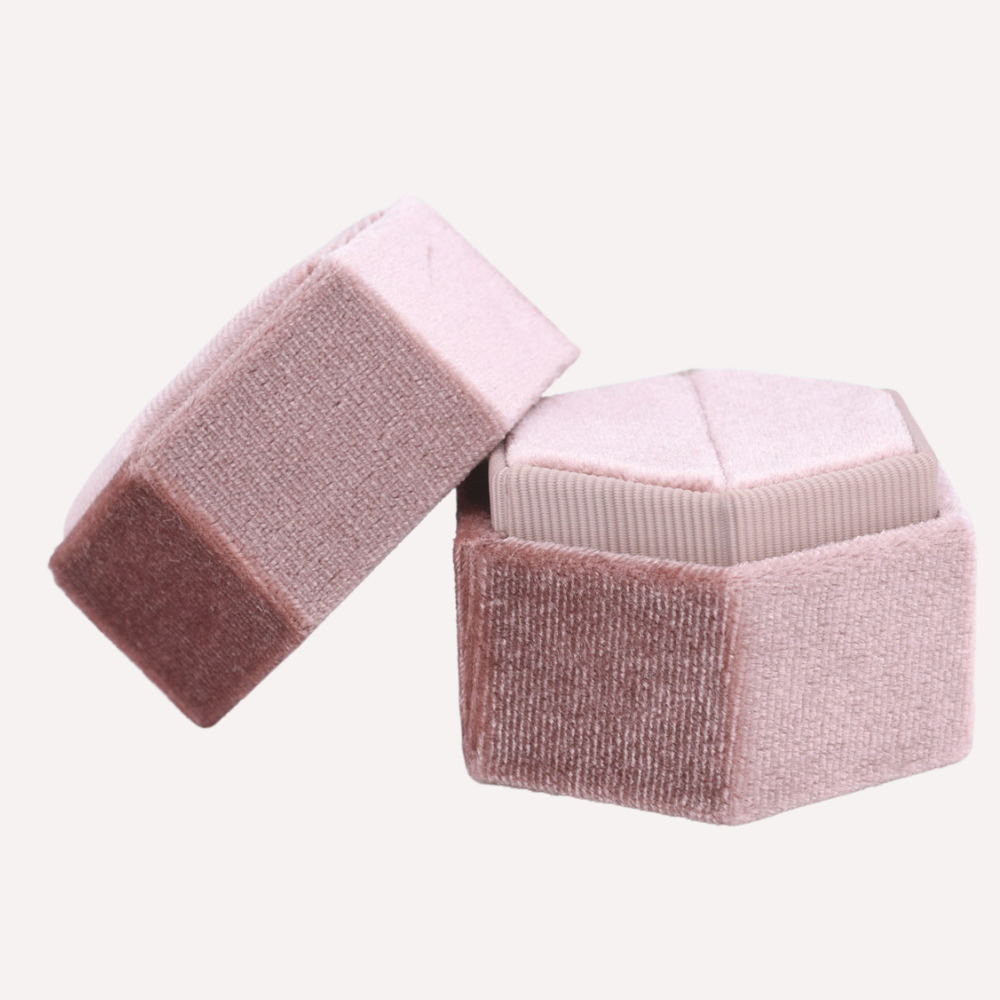 Heirloom Velvet Ring Box