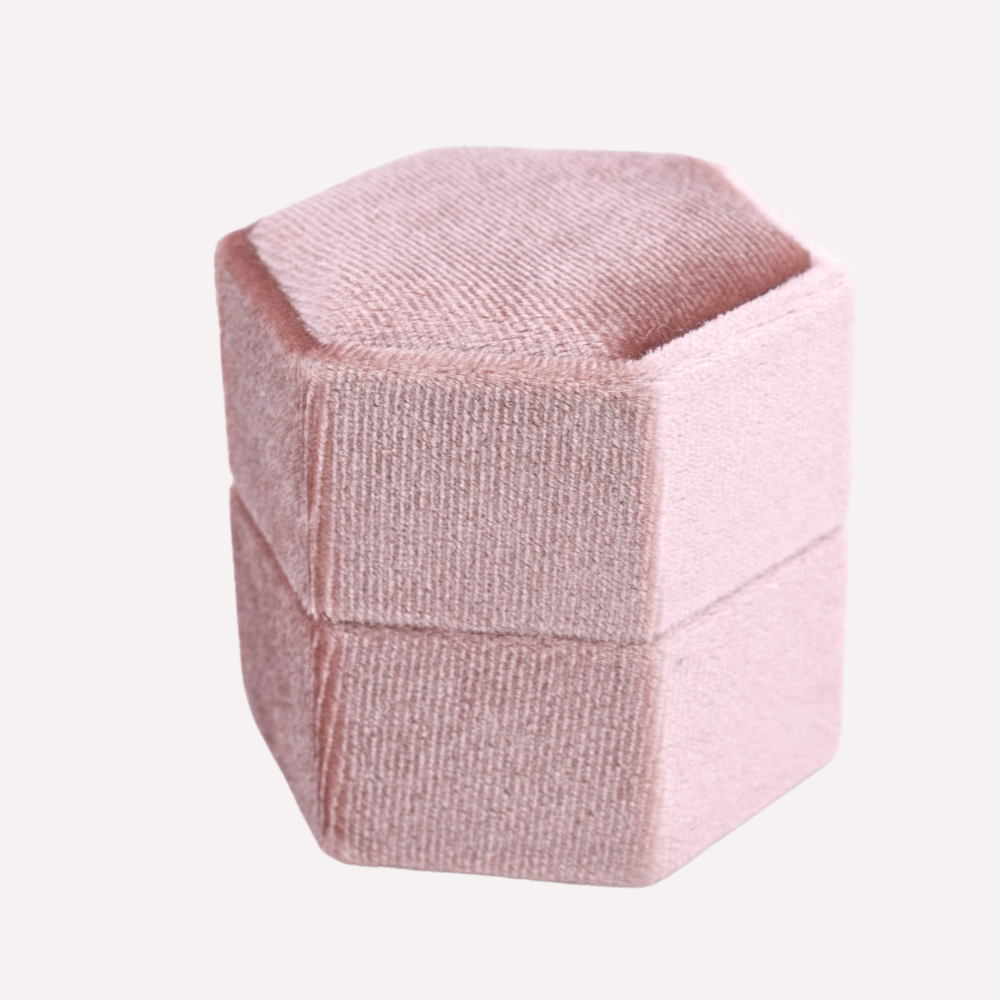 Heirloom Velvet Ring Box