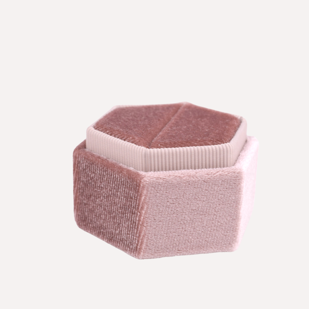 Heirloom Velvet Ring Box