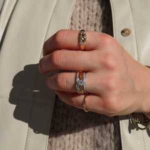 vintage 18k gold chain link and diamond ring 