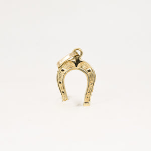 vintage gold horseshoe pendant, folklor vintage jewelry canada