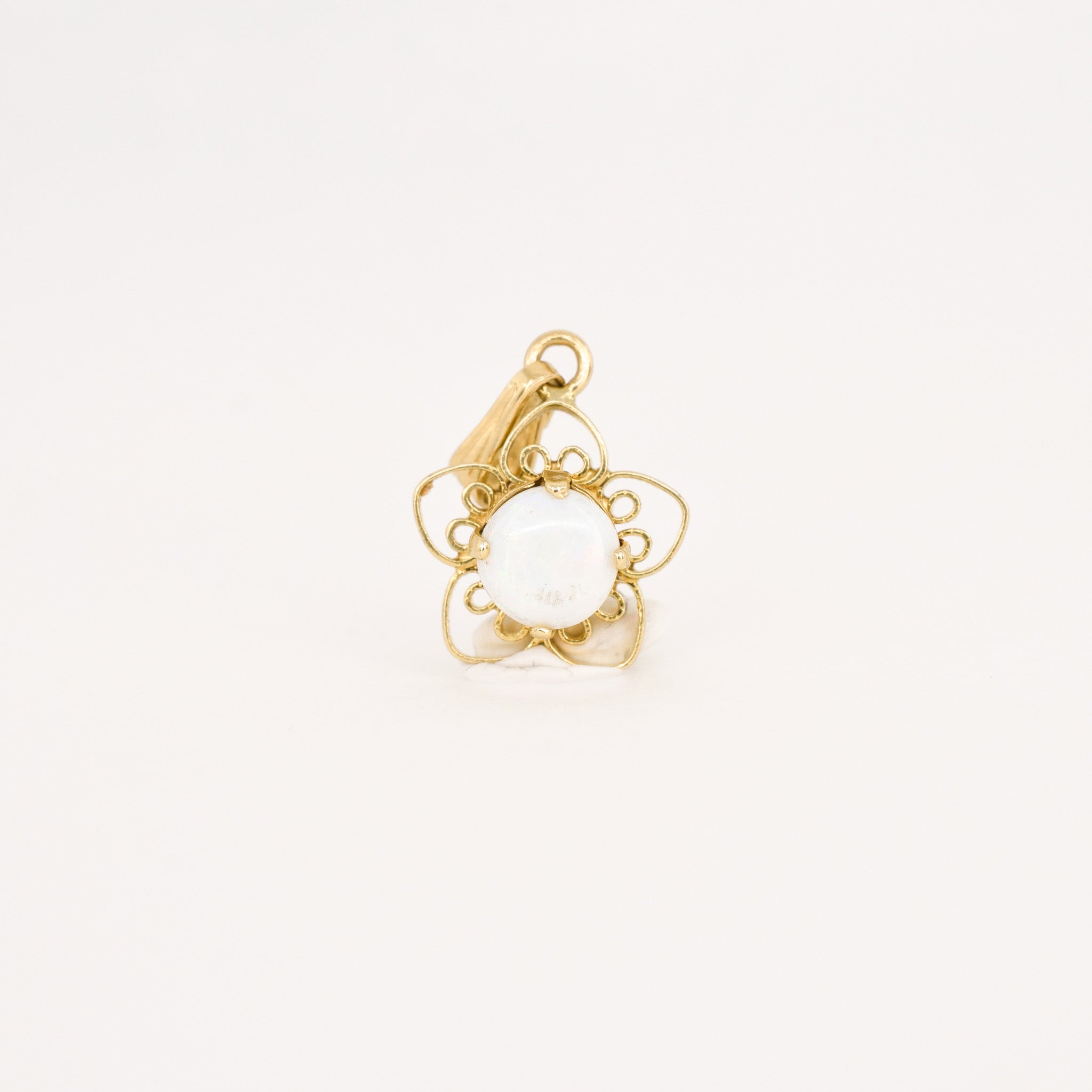 Flower Opal Pendant 