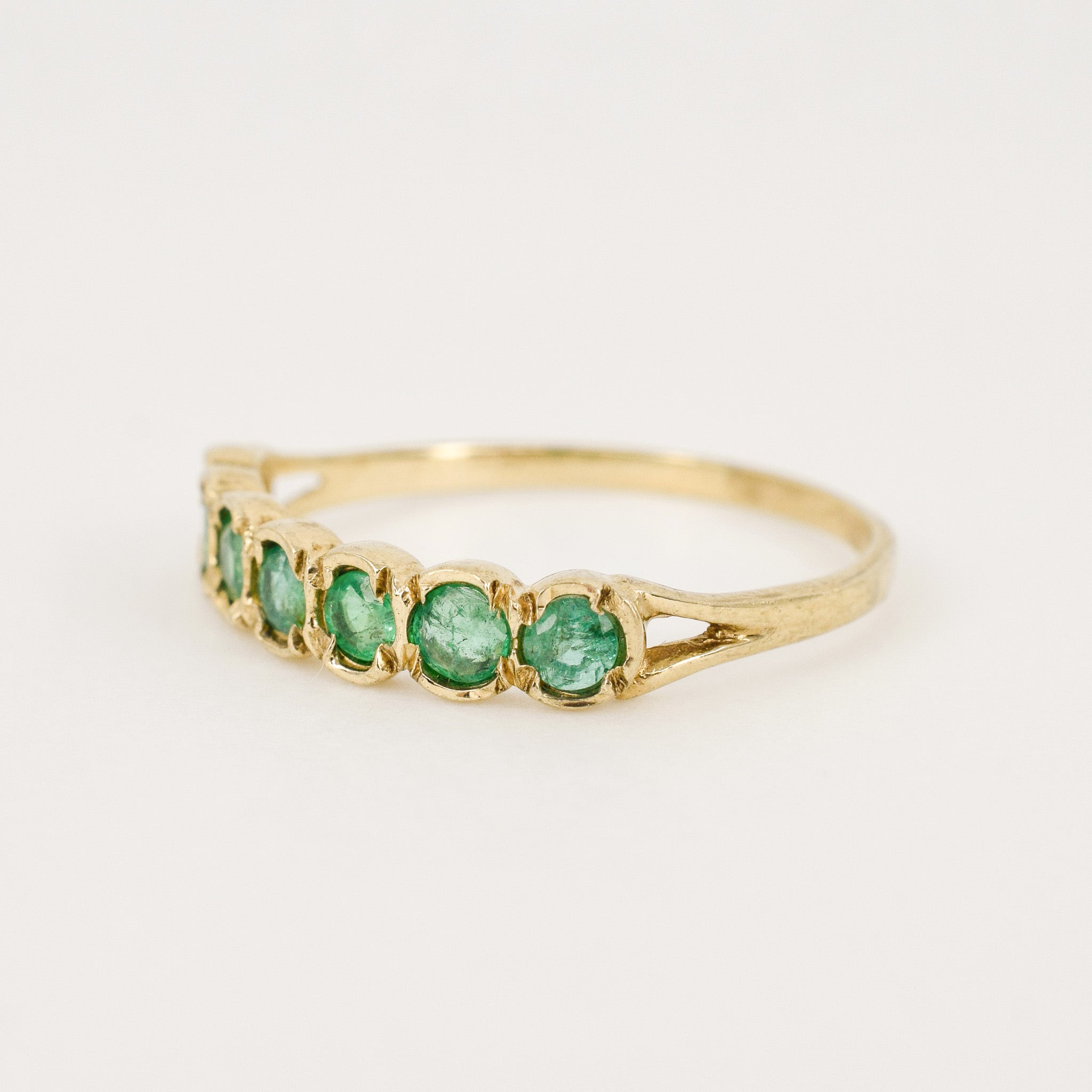 antique gold band with 7 emeralds, folklor vintage jewelry canada