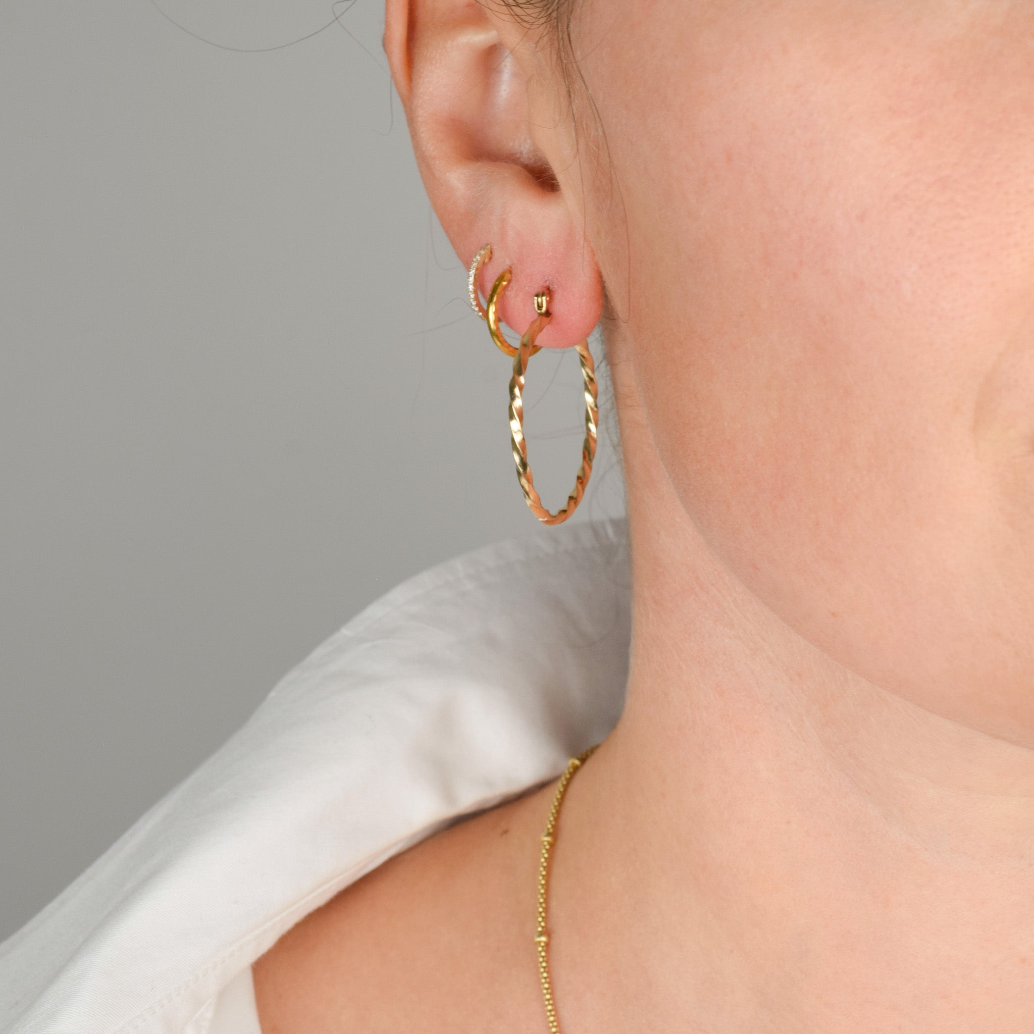 10k yellow gold hoop earrings, folklor vintage jewelry canada