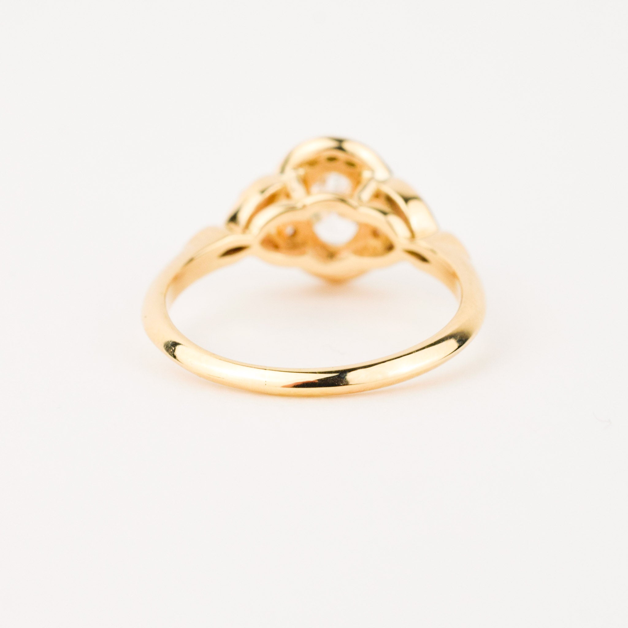 oval diamond engagement ring, folklor vintage jewelry canada