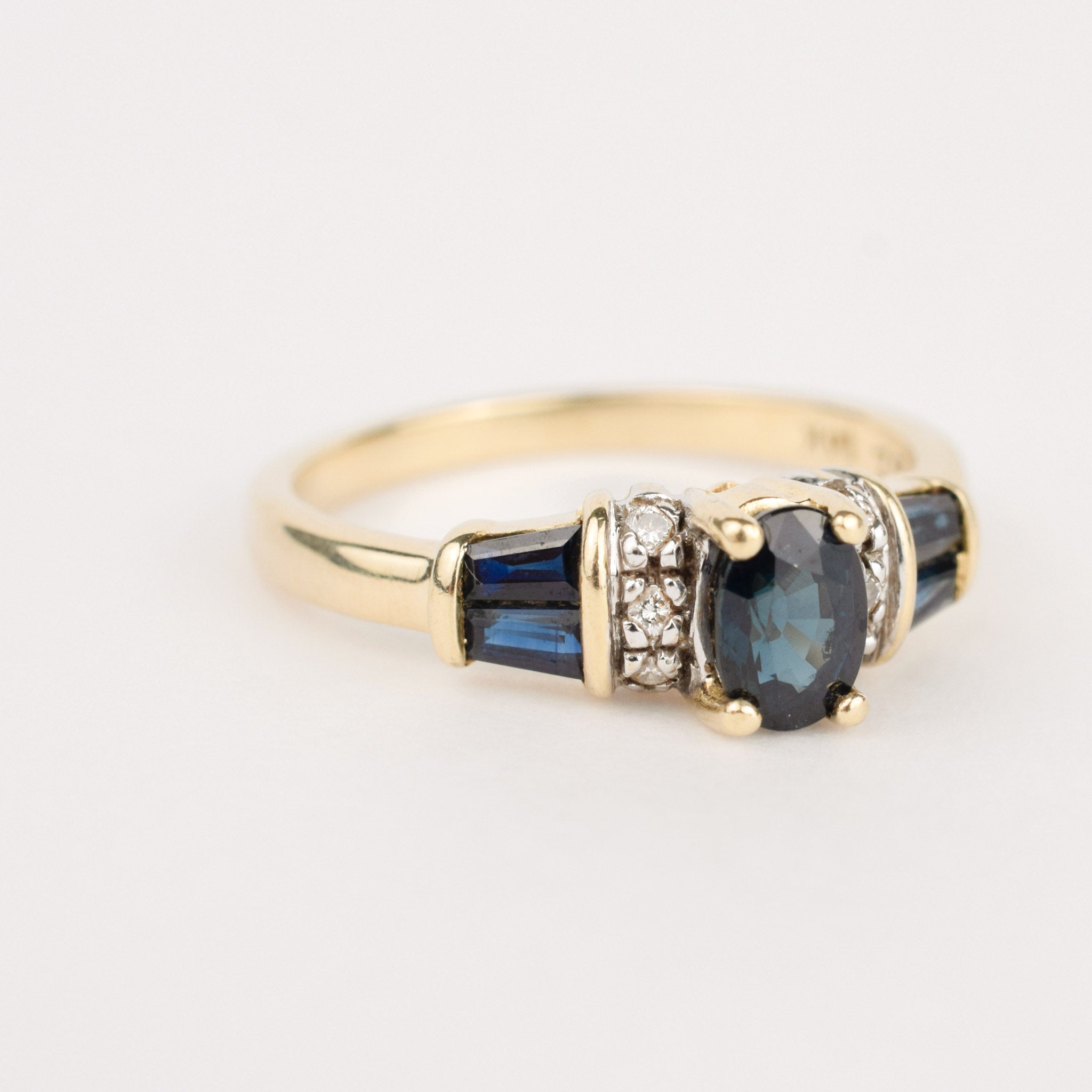 vintage sapphire and diamond ring, folklor vintage jewelry canada
