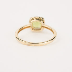 Peridot Diamond Halo Ring, folklor 