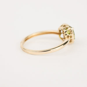 Peridot Diamond Halo Ring, folklor 