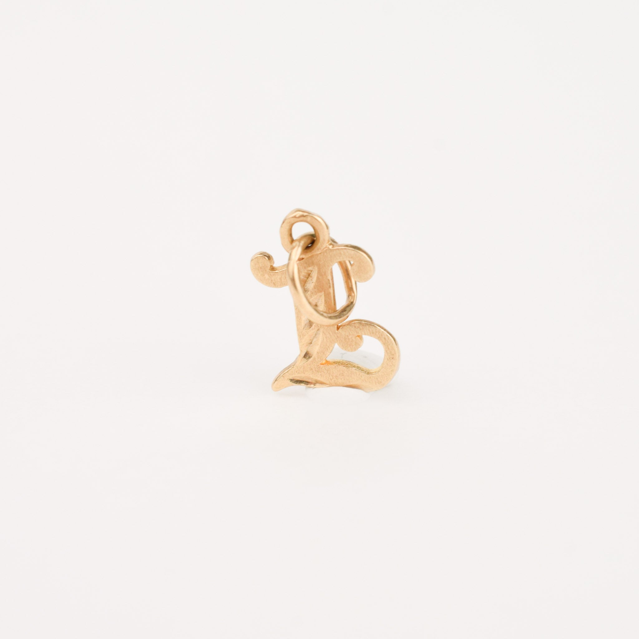 vintage gold 'L' Charm 