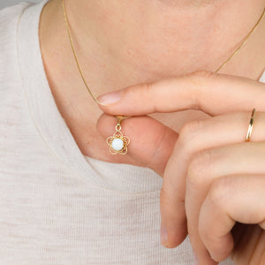 Flower Opal Pendant 