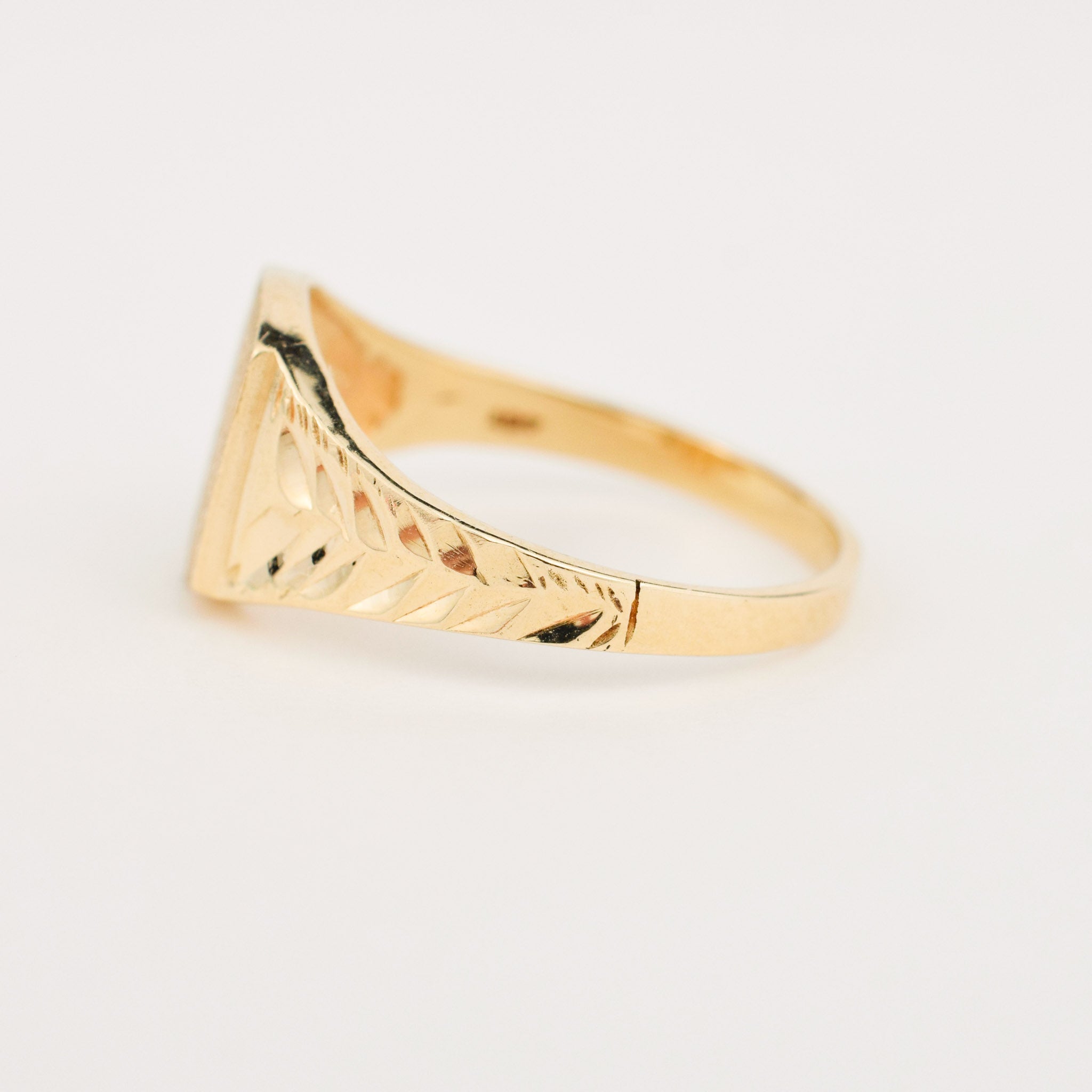 Gold Leaflet Signet Ring 