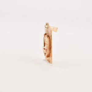 Golden Archer pendant, folklor