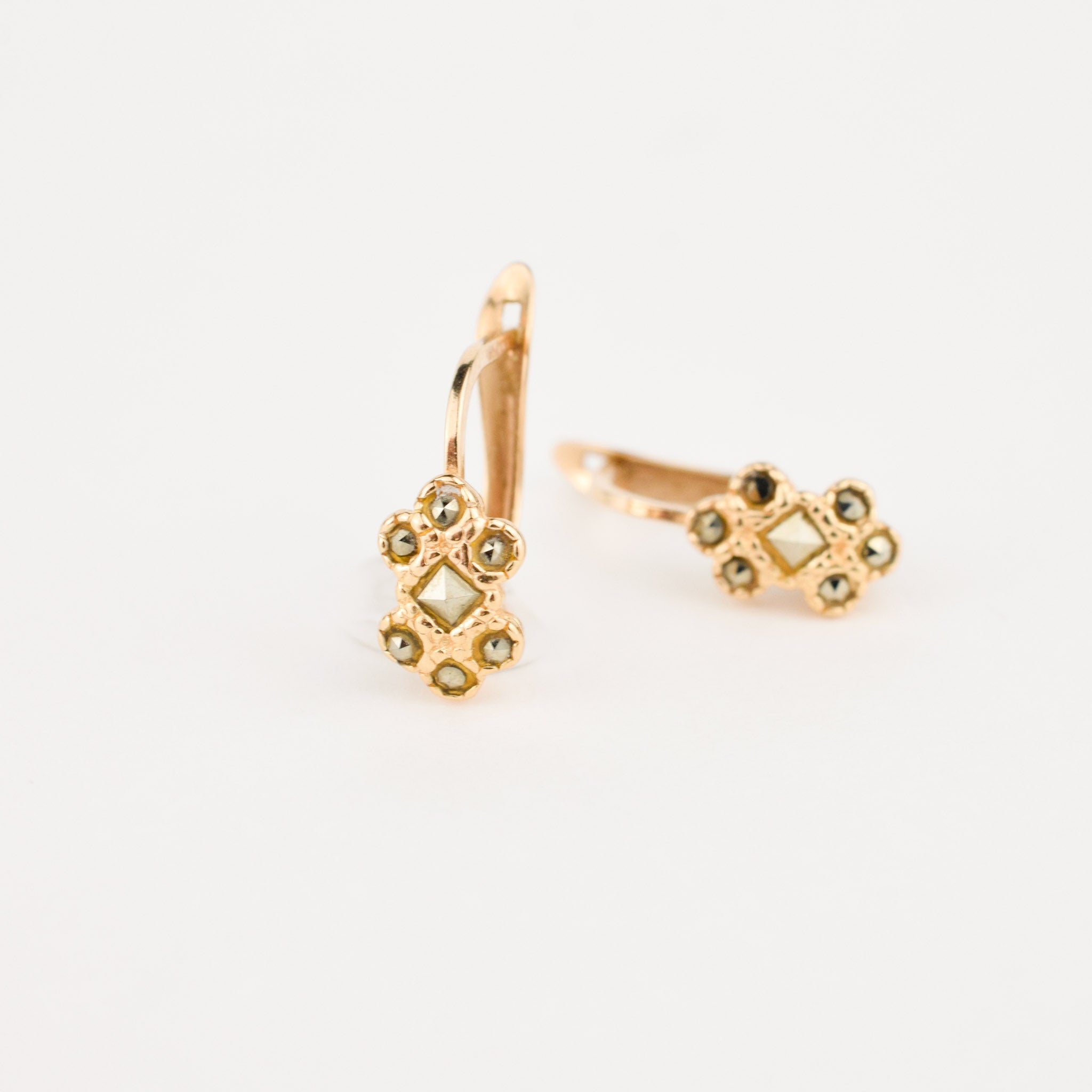 vintage gold sparkling hoop earrings